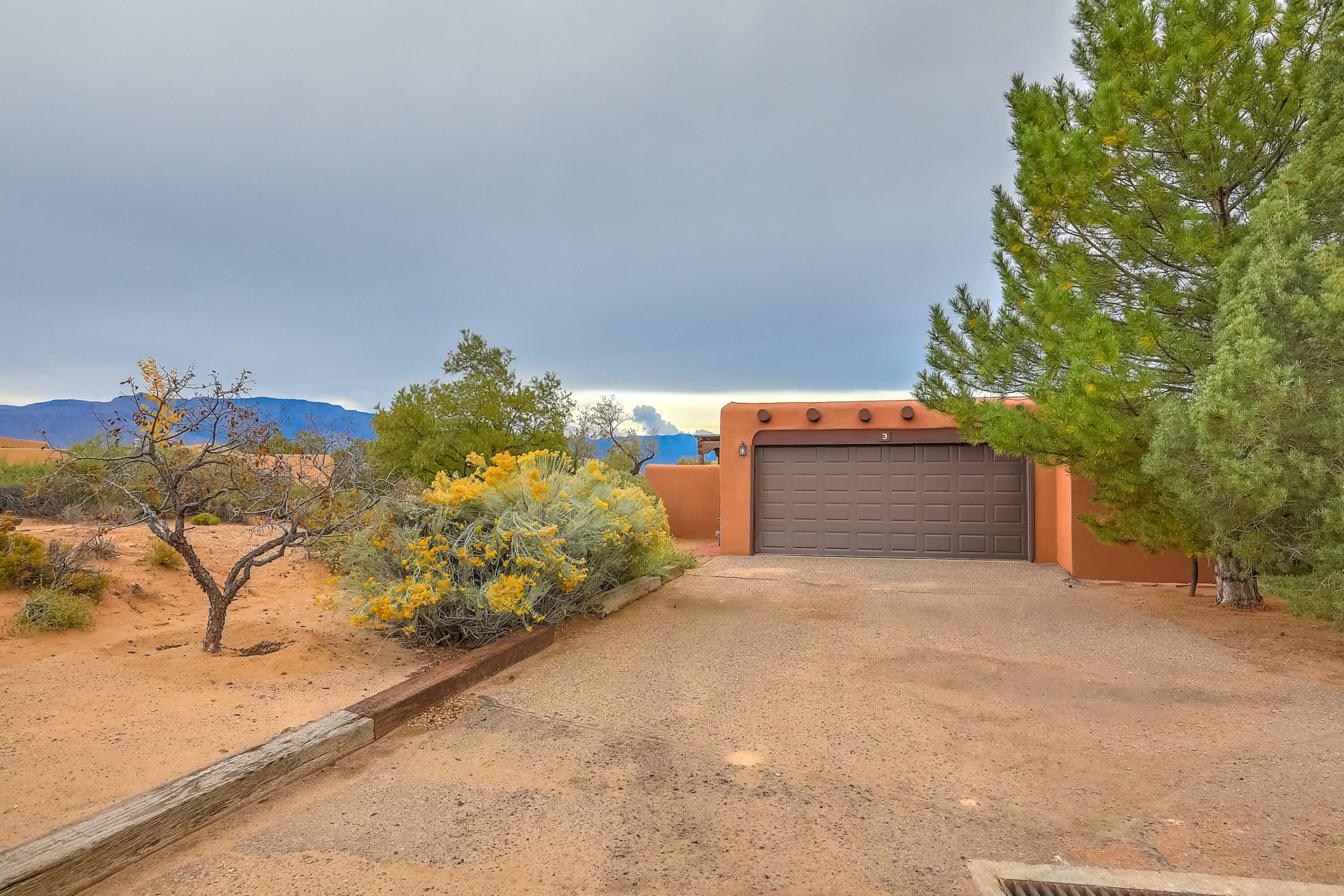 3 SANDIA Trail N