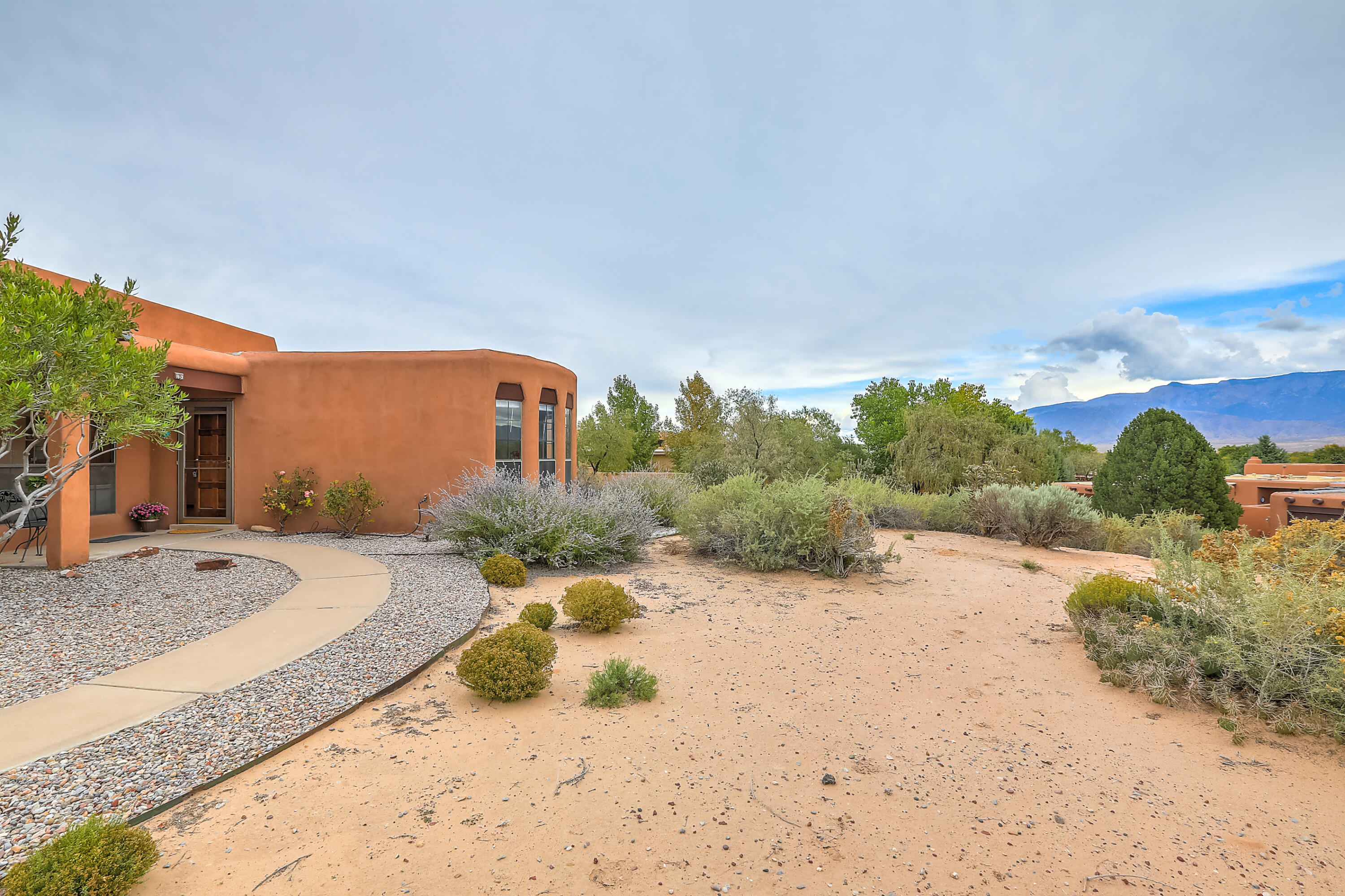 3 SANDIA Trail N