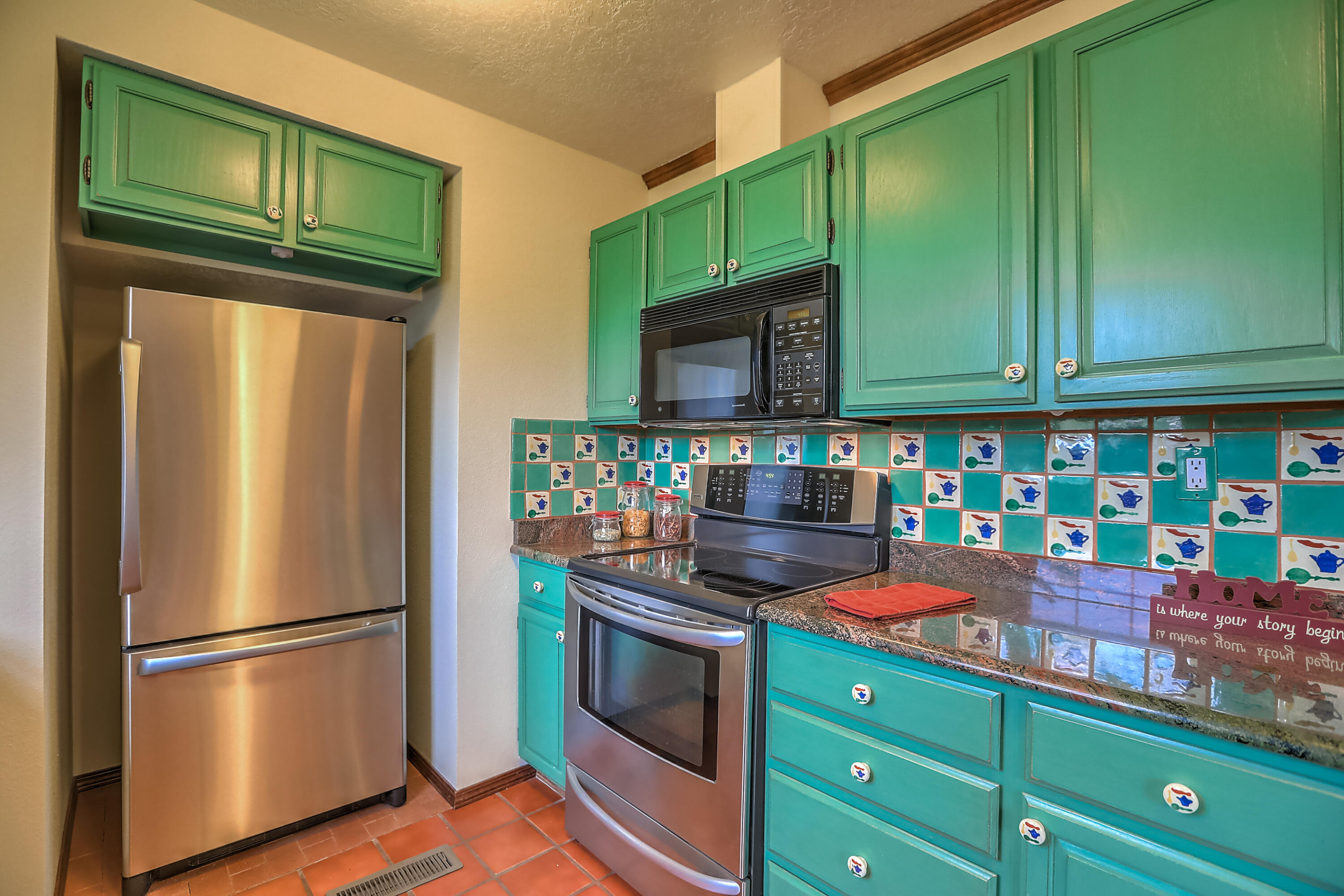 3 SANDIA Trail N