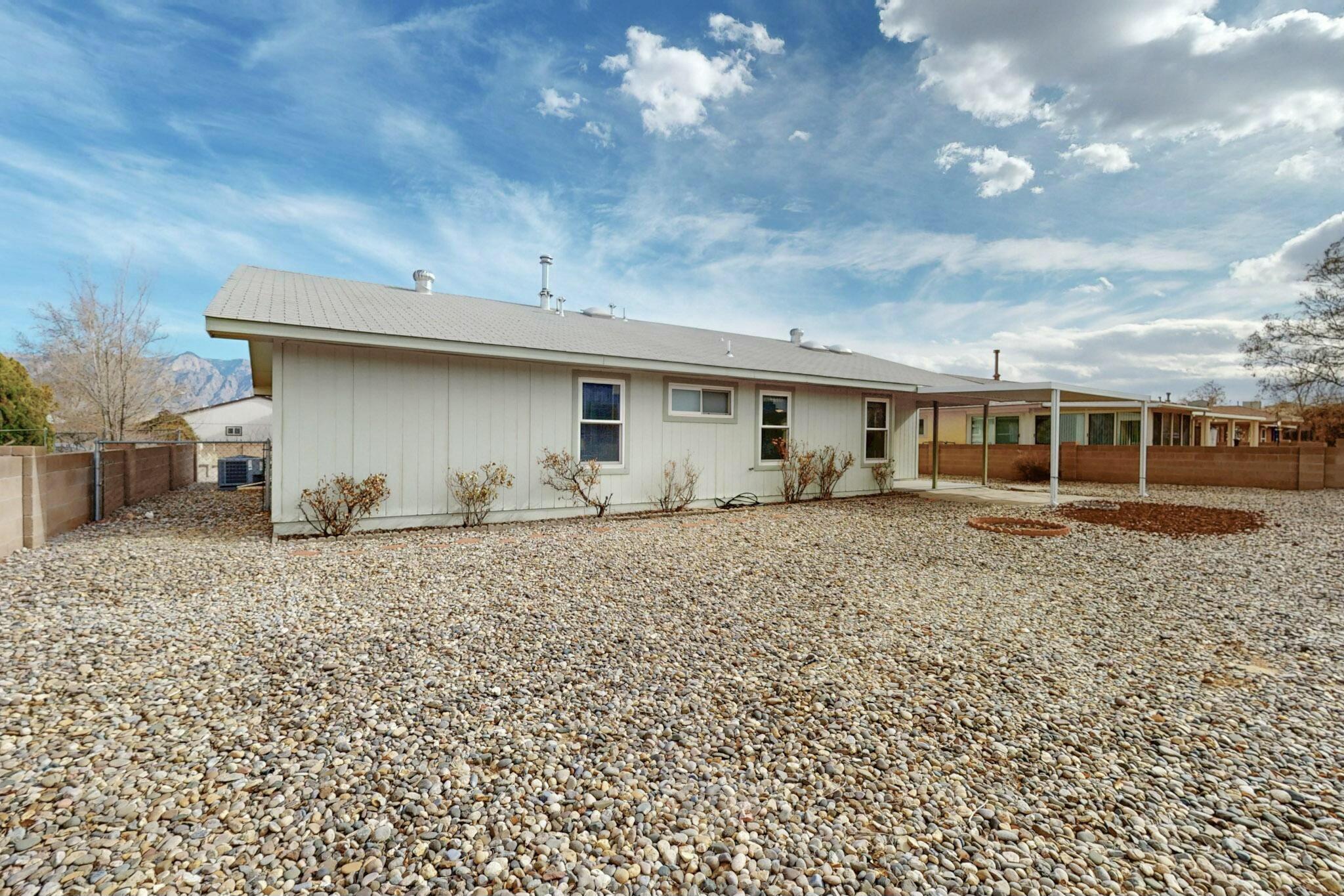 1089 SANDIA VISTA Road NE