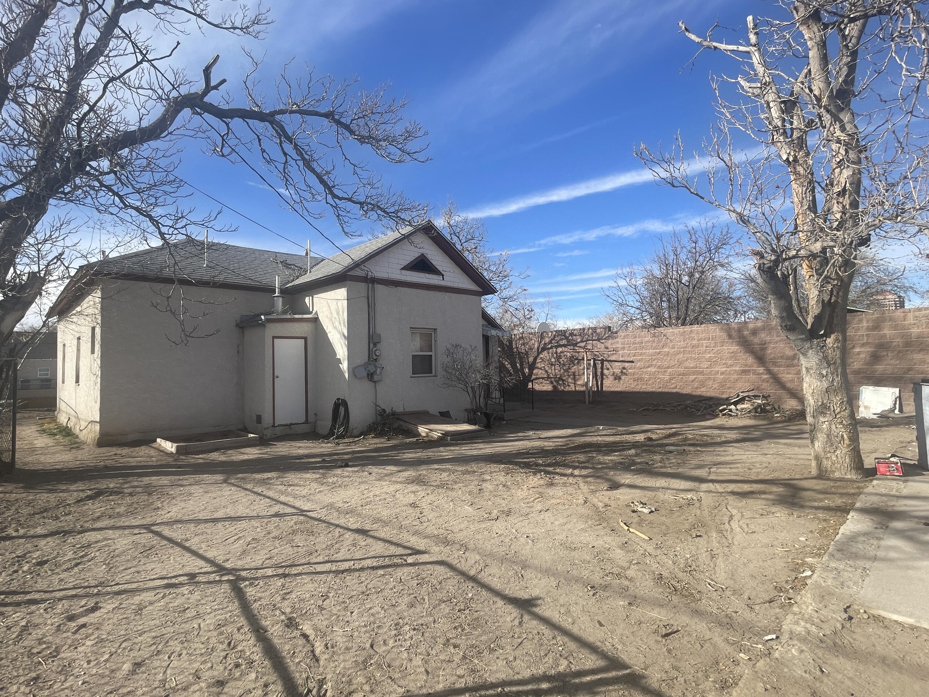808 3RD Street SW