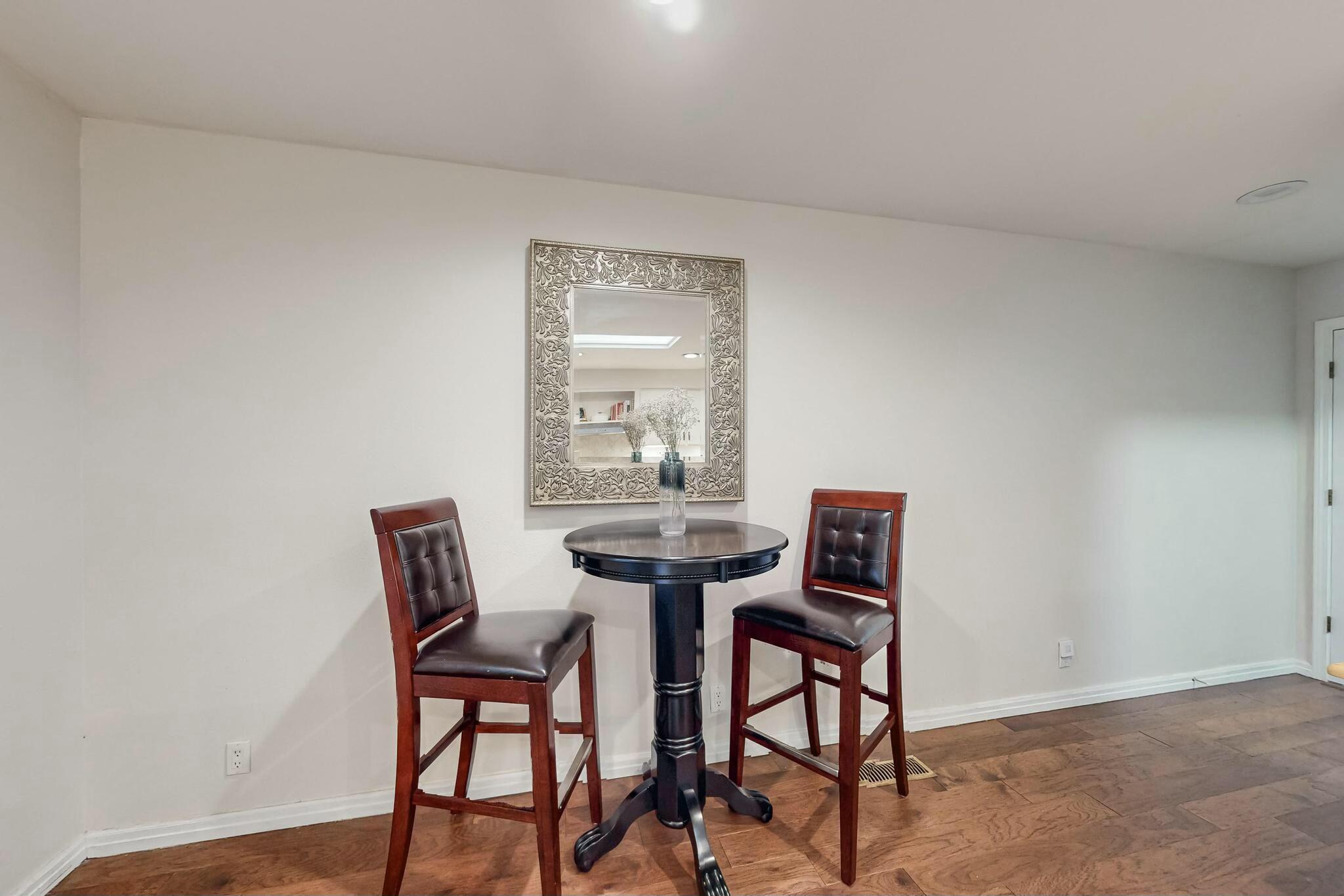 9101 WIMBLEDON Drive NE