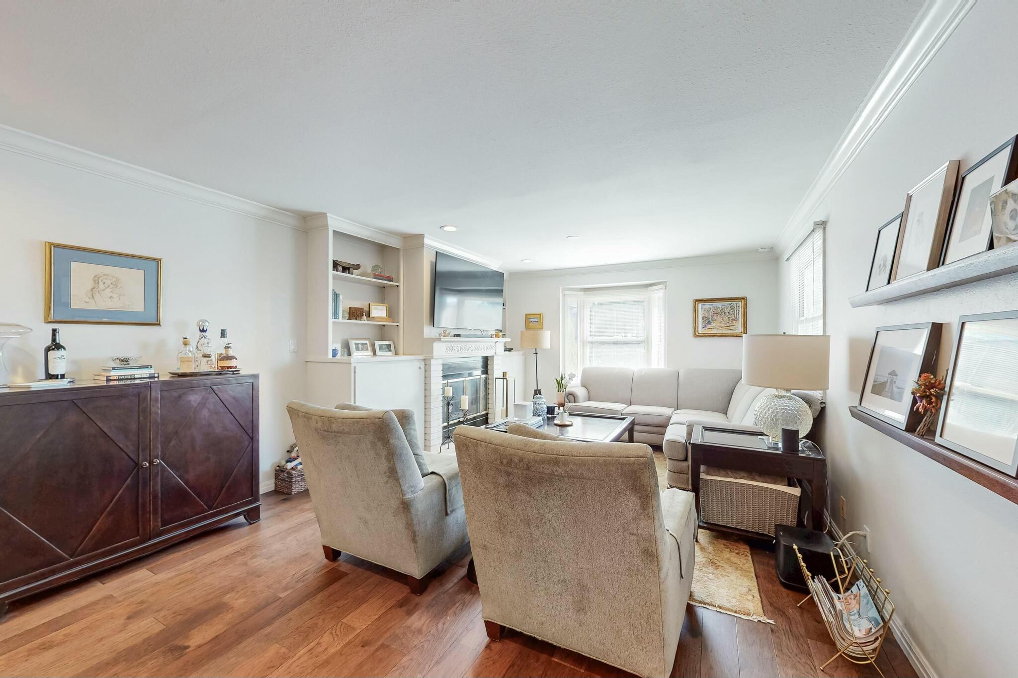 9101 WIMBLEDON Drive NE