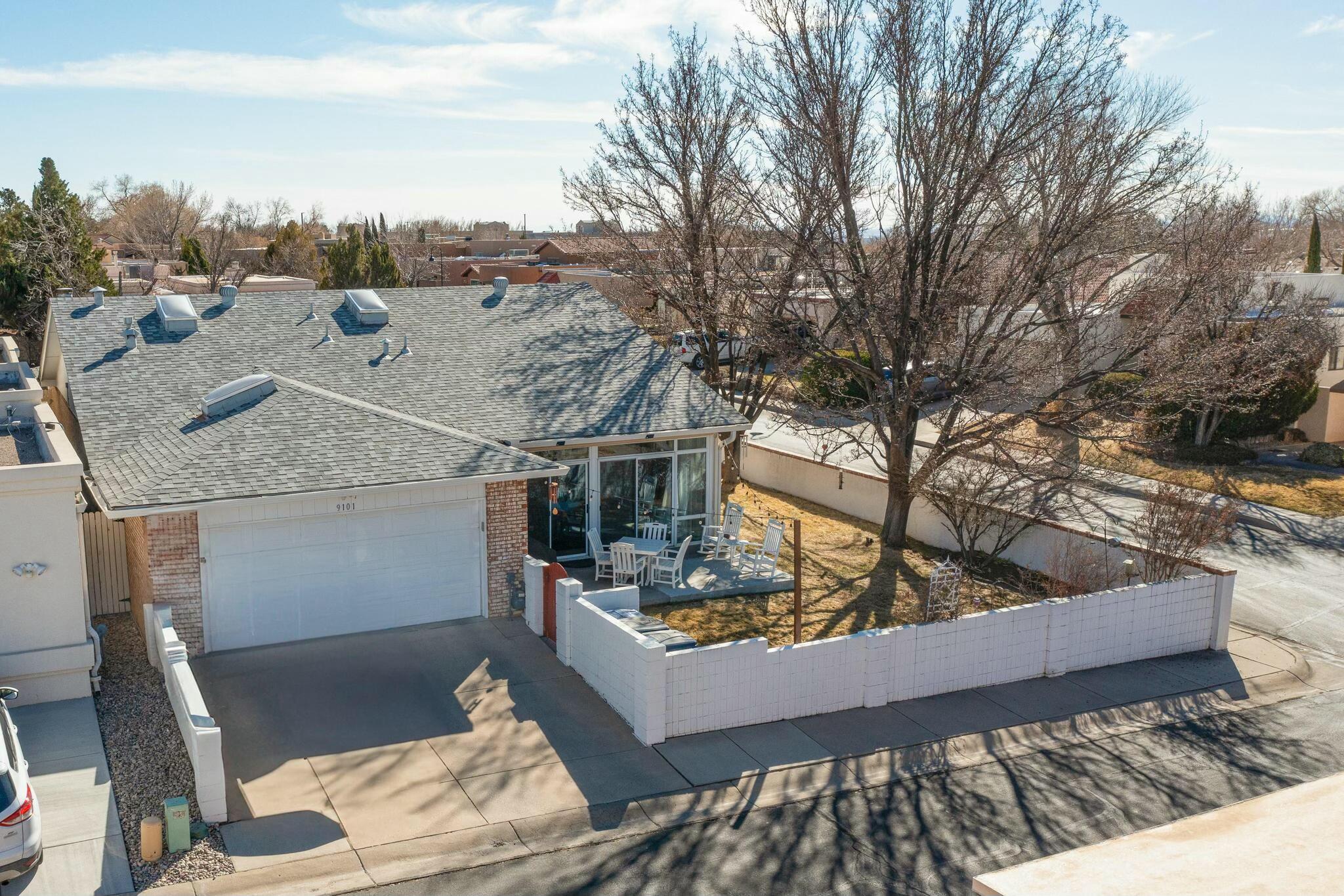 9101 WIMBLEDON Drive NE