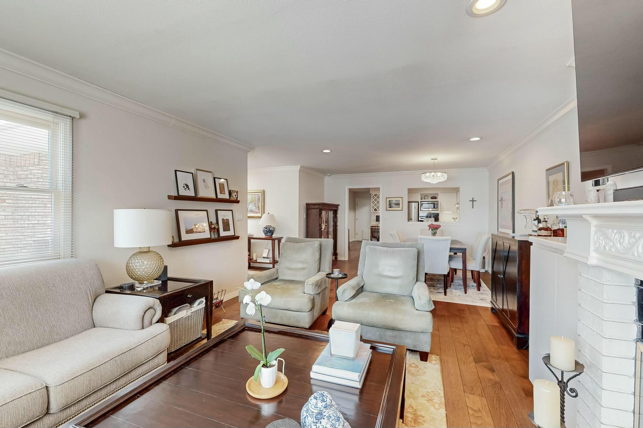 9101 WIMBLEDON Drive NE