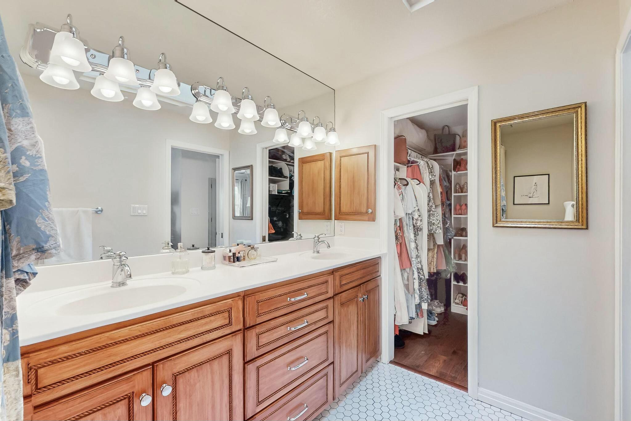 9101 WIMBLEDON Drive NE