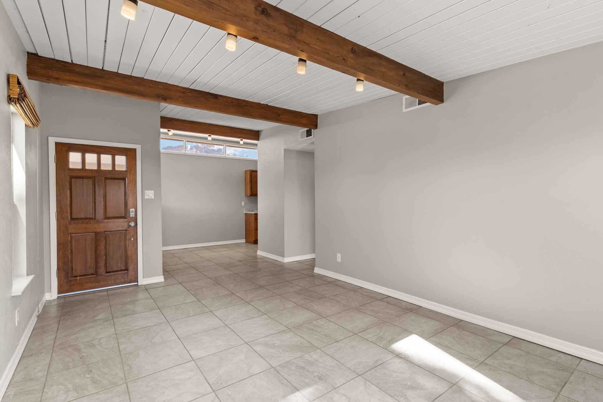 3322 MONTCLAIRE Drive NE