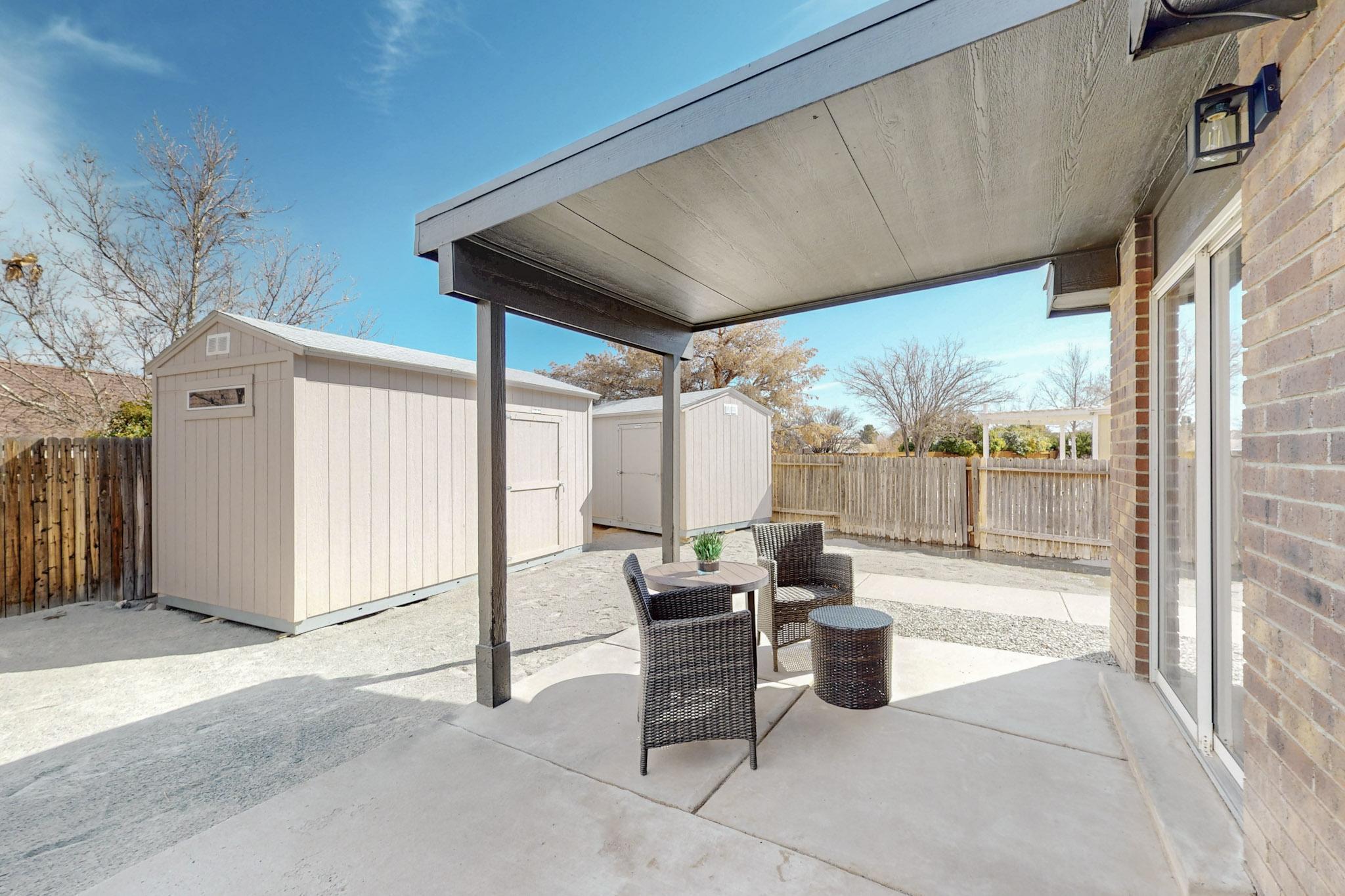 2616 LAVA BLUFF Drive NW