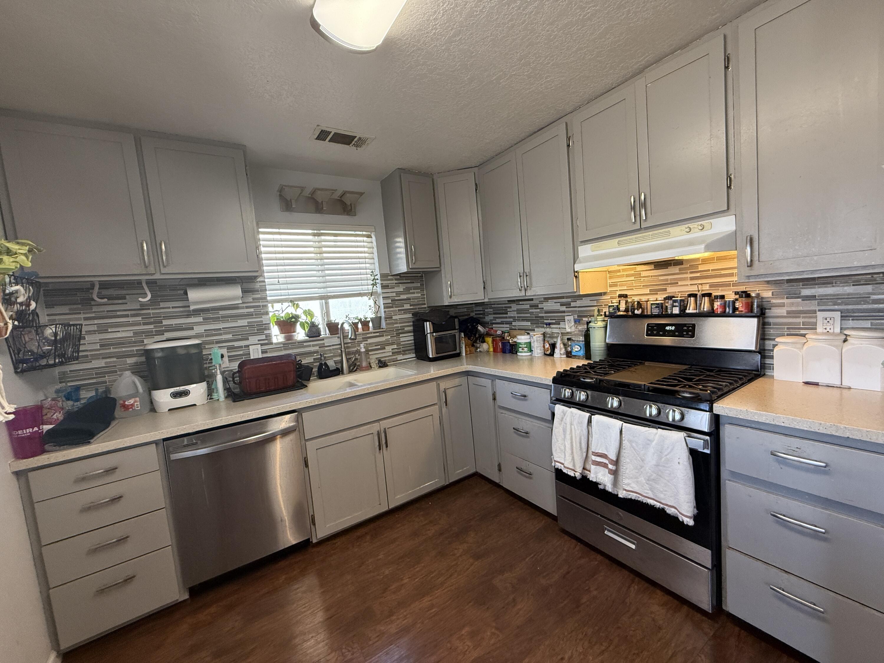 761 Stallion Road SE
