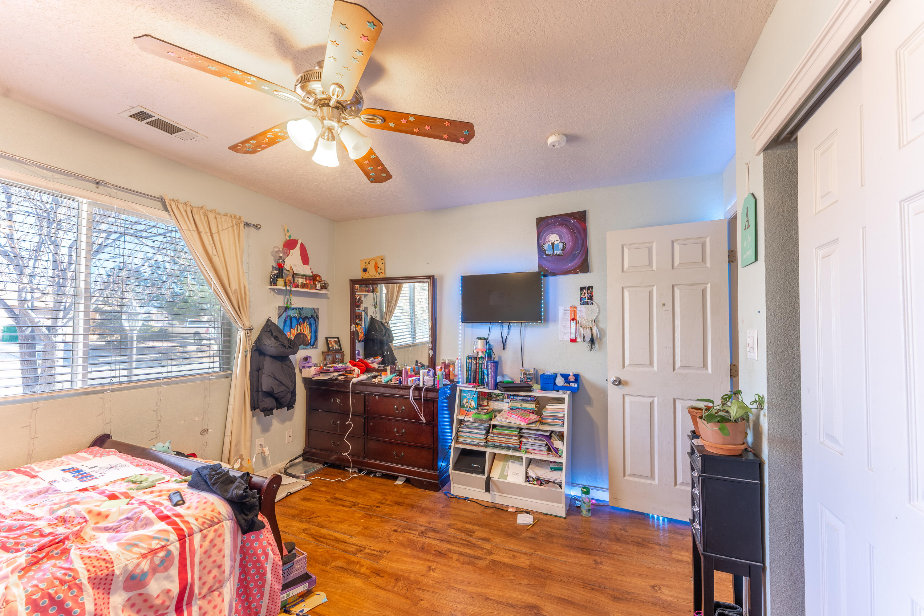761 Stallion Road SE