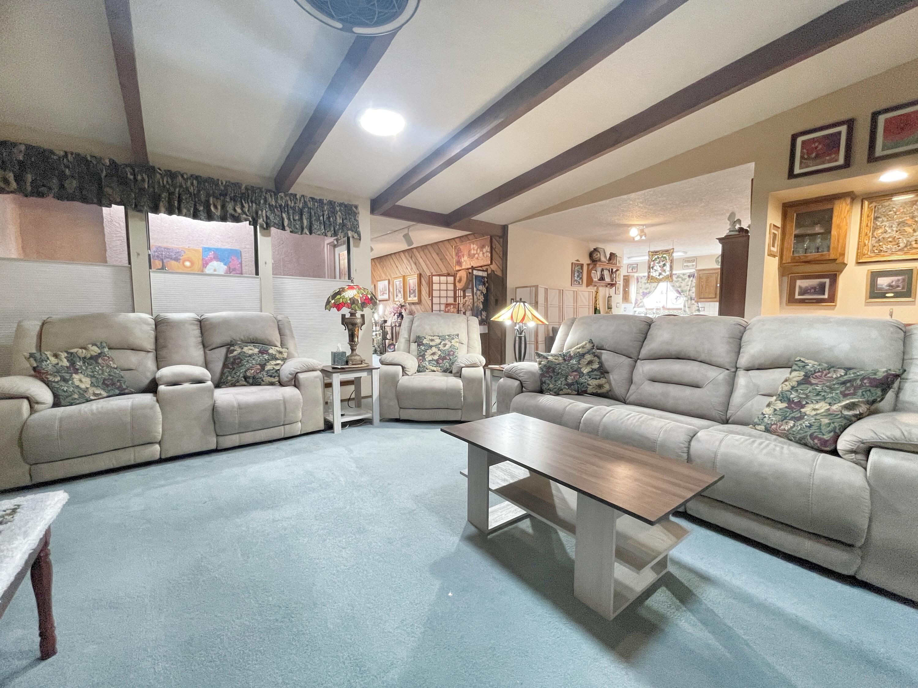 6305 ANNAPOLIS Drive NE