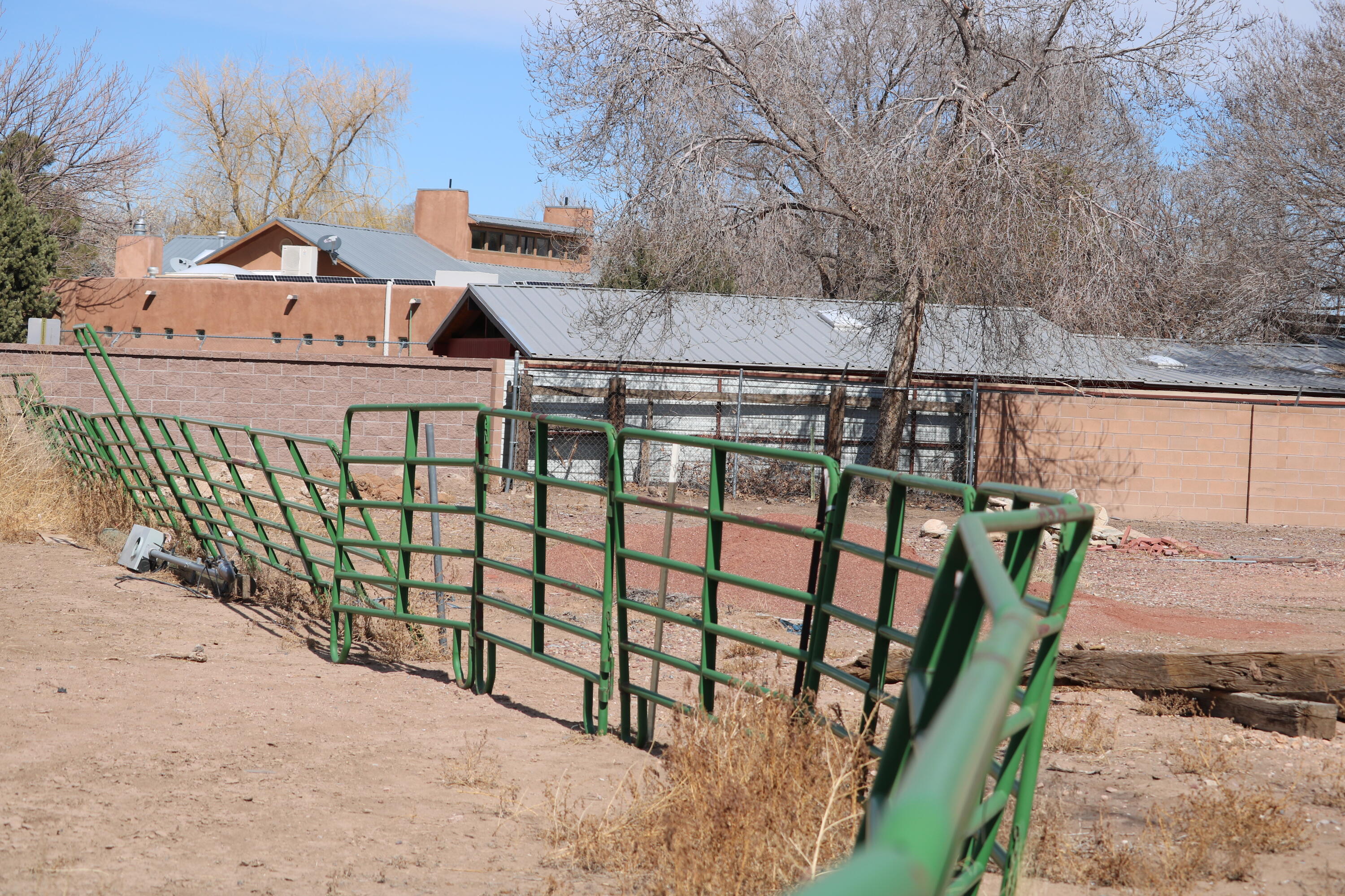 103 Ranchitos Road NW