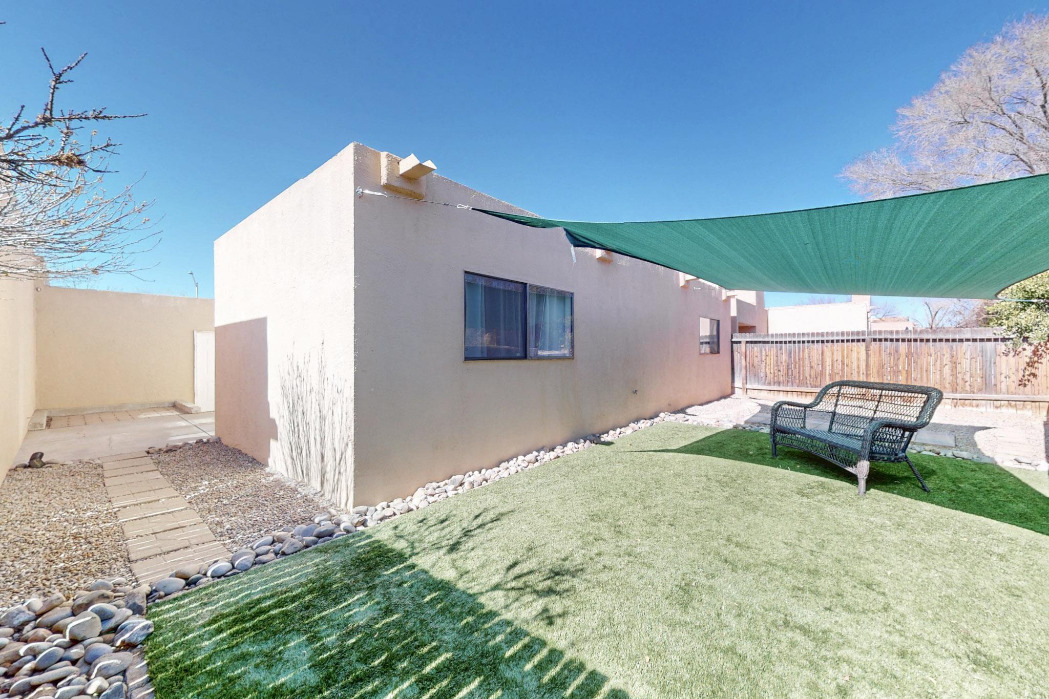 7216 LESLYNNE Drive NE