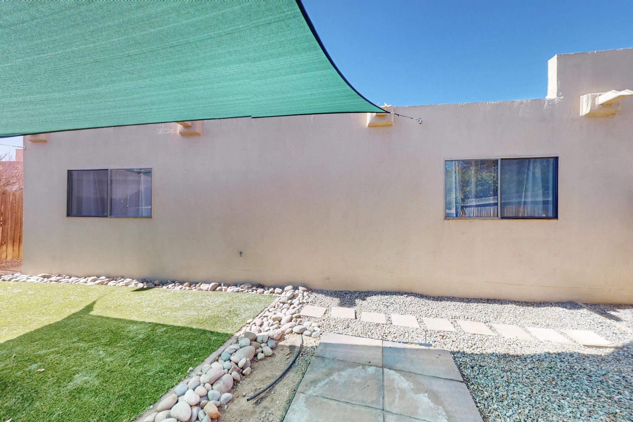 7216 LESLYNNE Drive NE