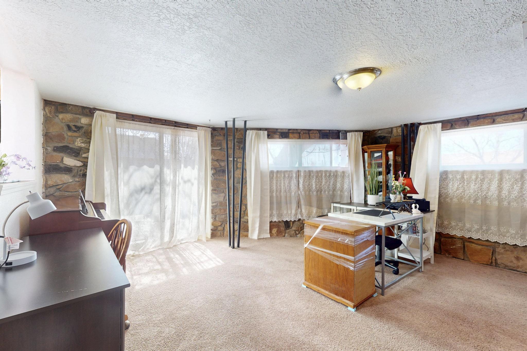 3421 Cuervo Drive NE