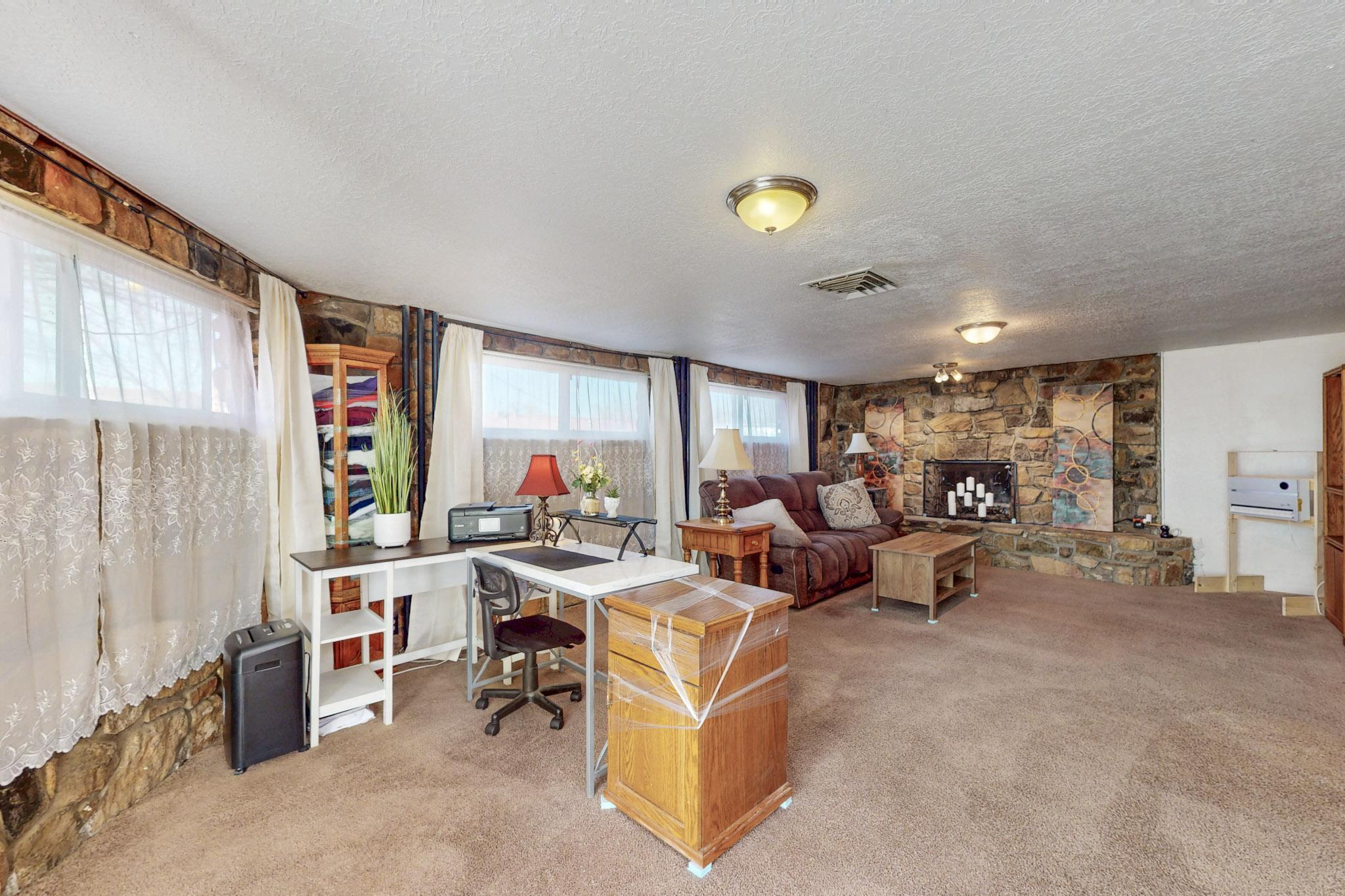 3421 Cuervo Drive NE