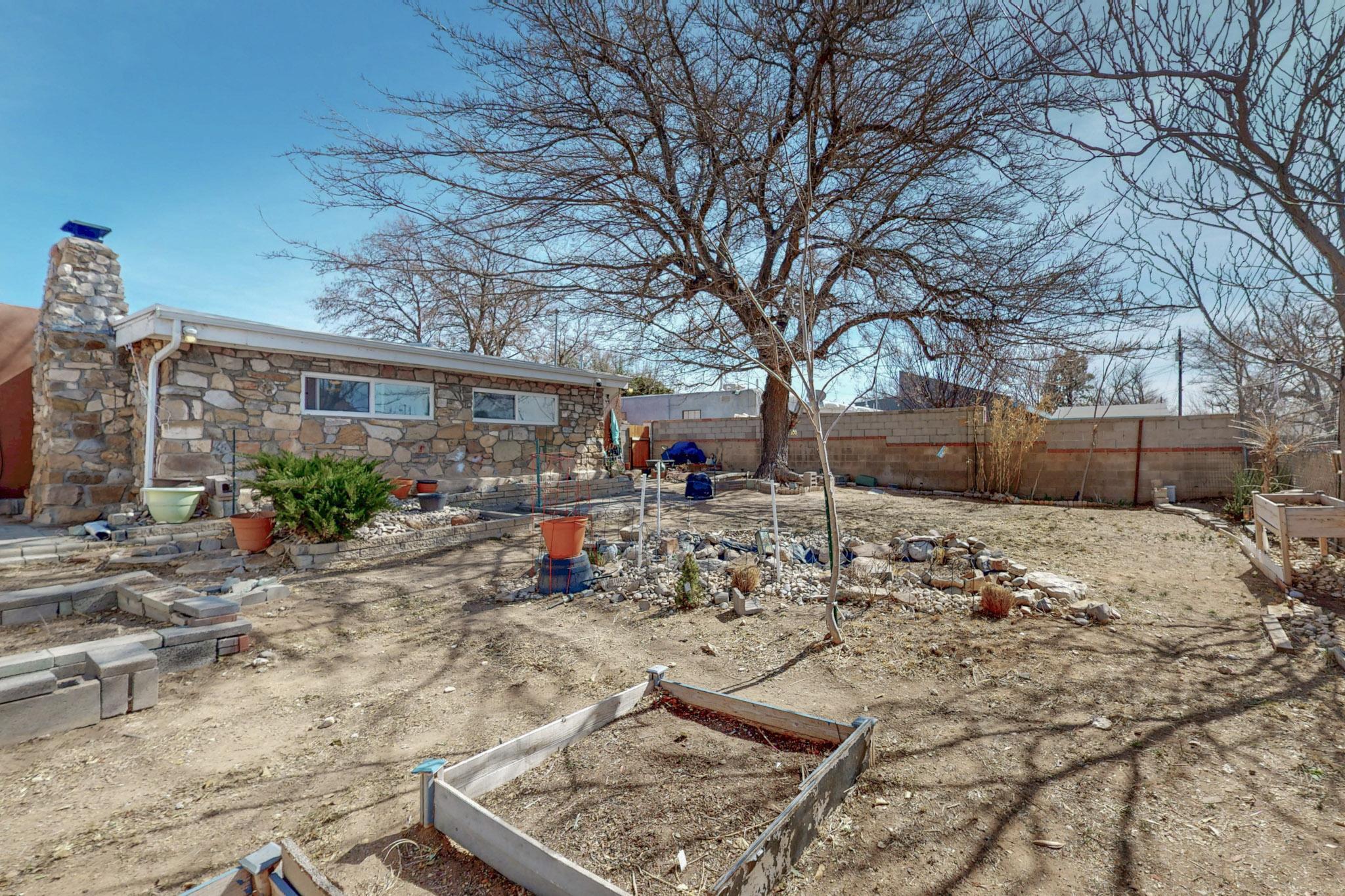 3421 Cuervo Drive NE