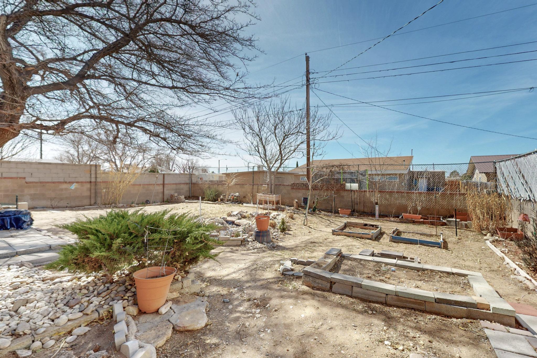 3421 Cuervo Drive NE