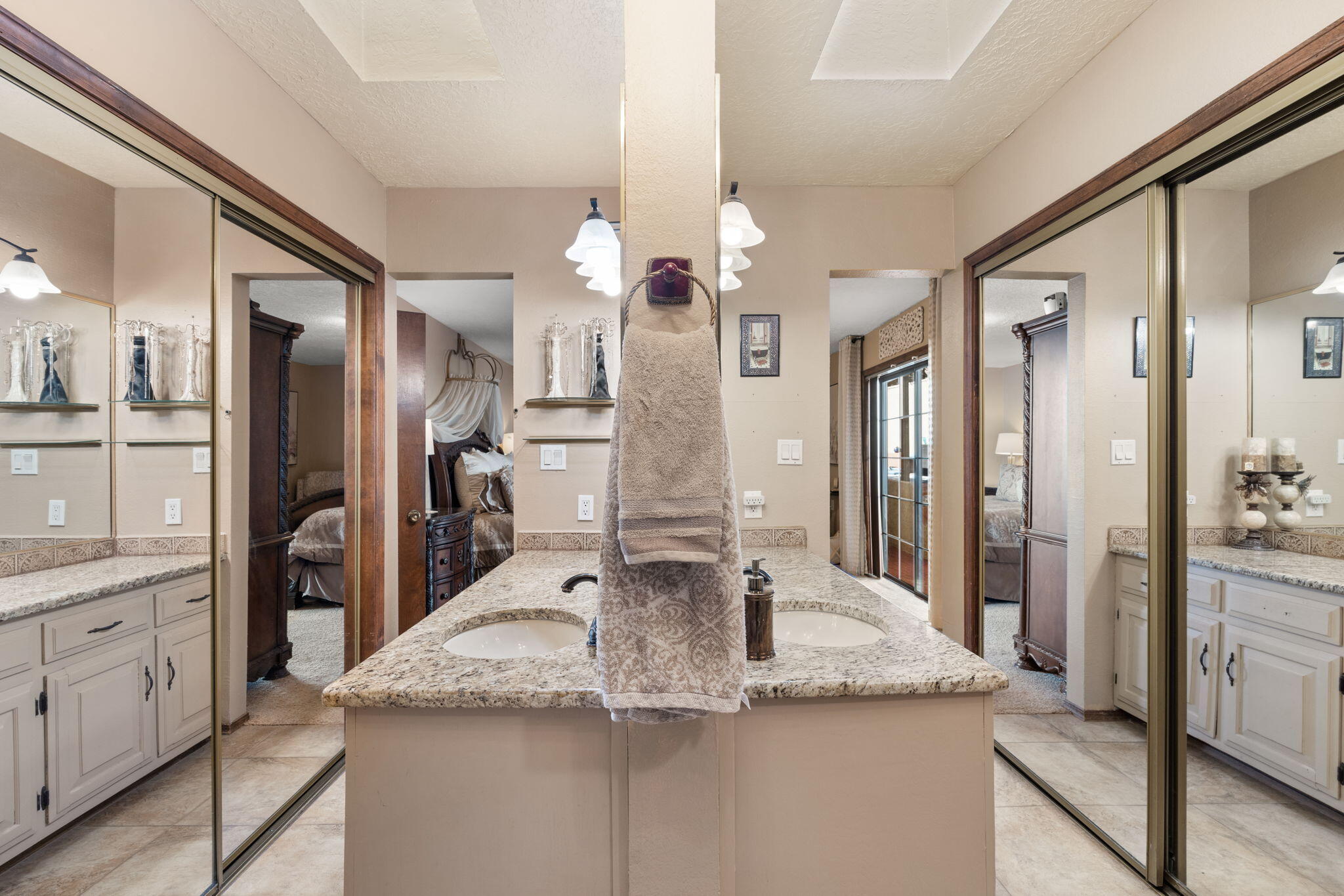 1705 CALLE DEL VISTA Road NW