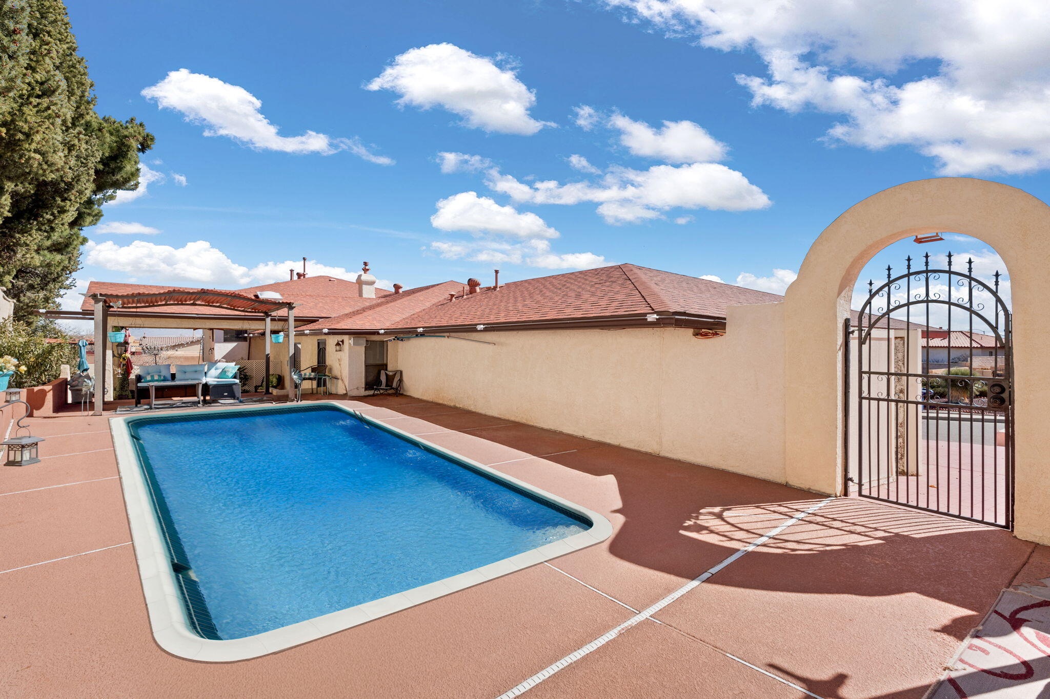 1705 CALLE DEL VISTA Road NW