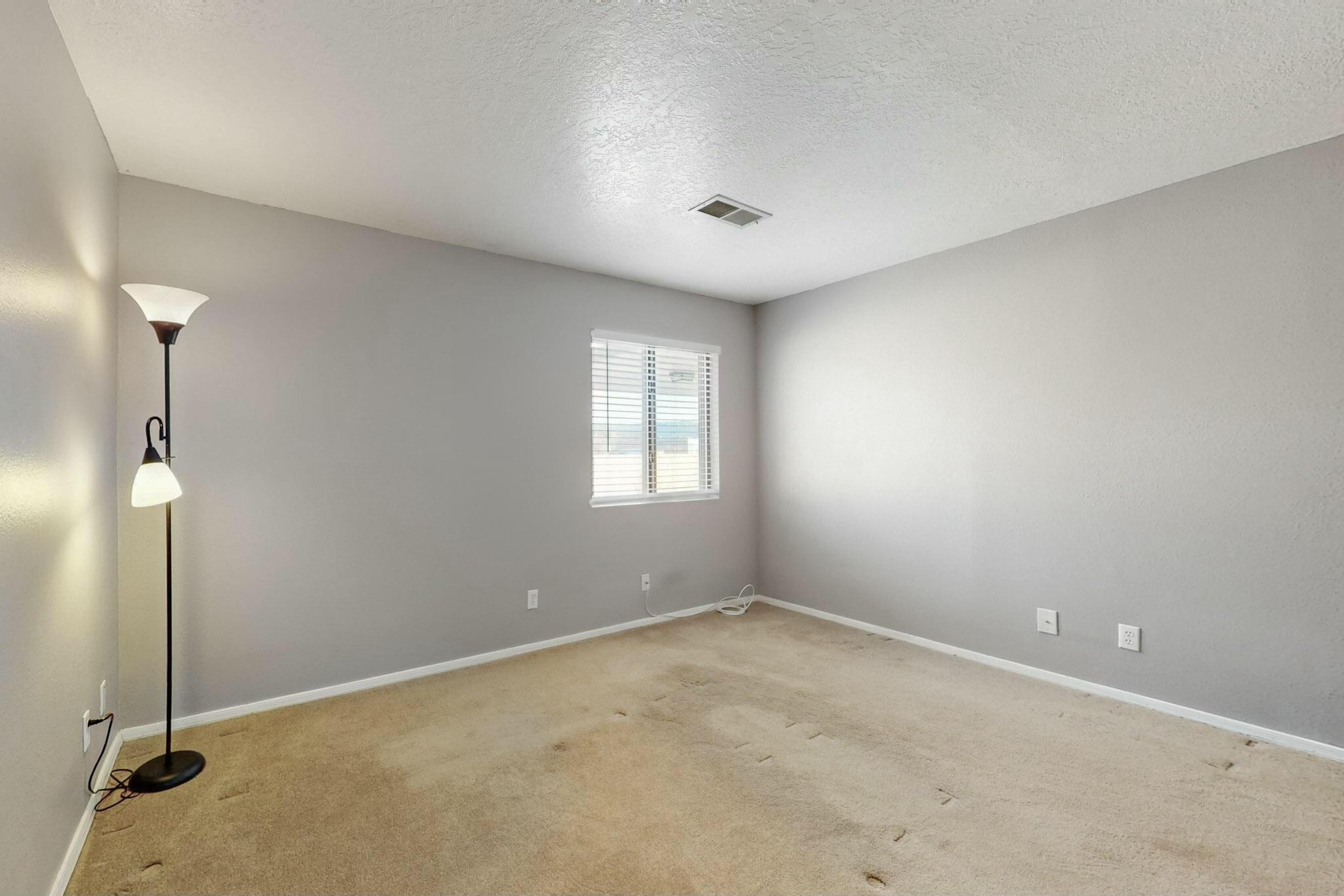 4828 PLATINUM Loop NE