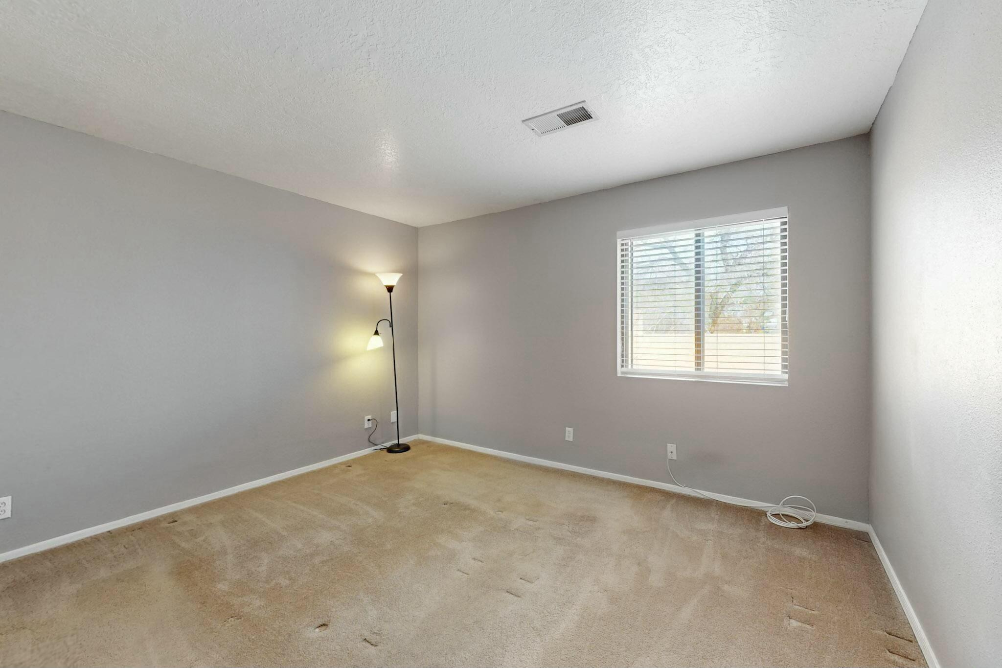 4828 PLATINUM Loop NE