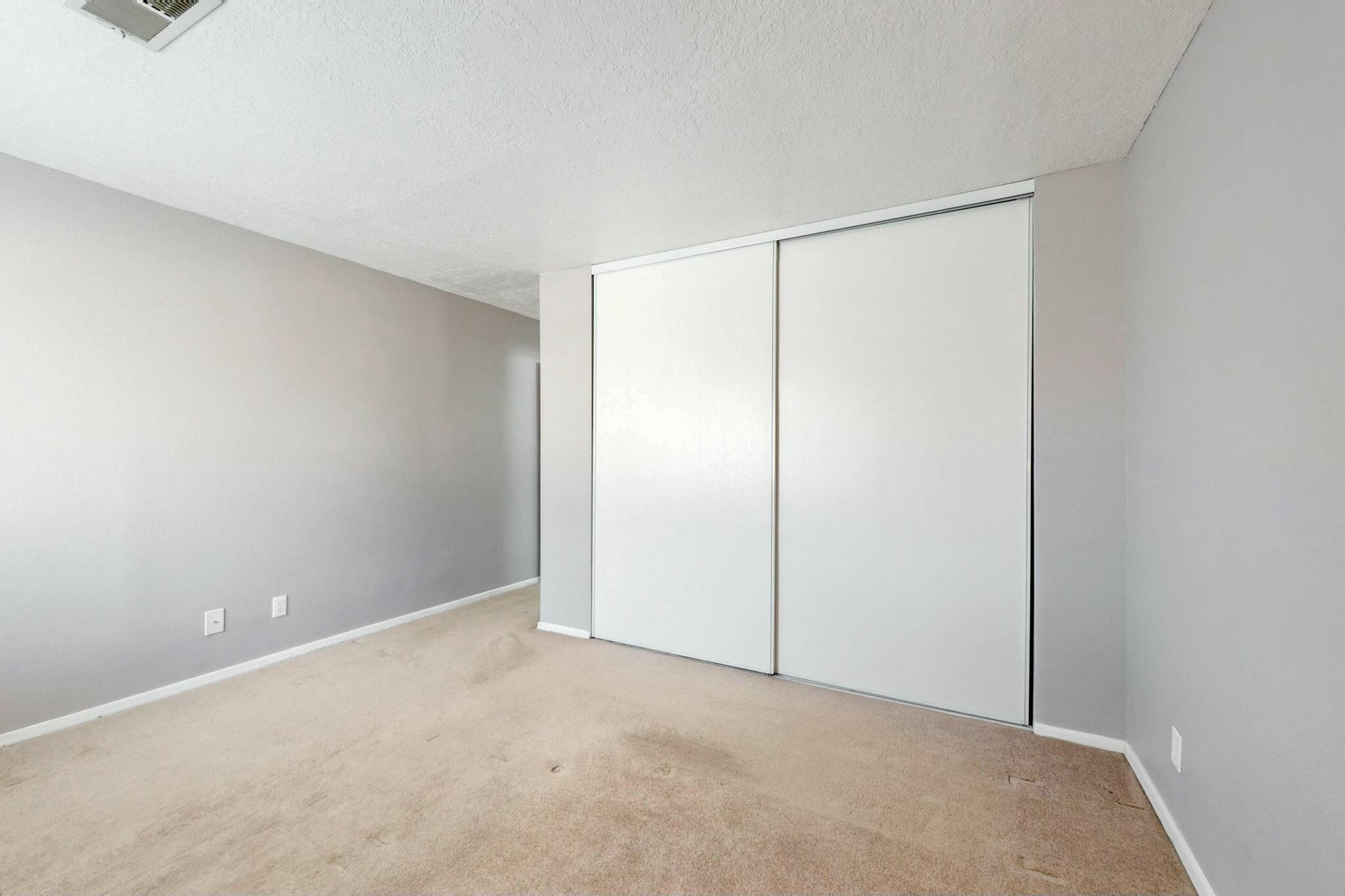 4828 PLATINUM Loop NE