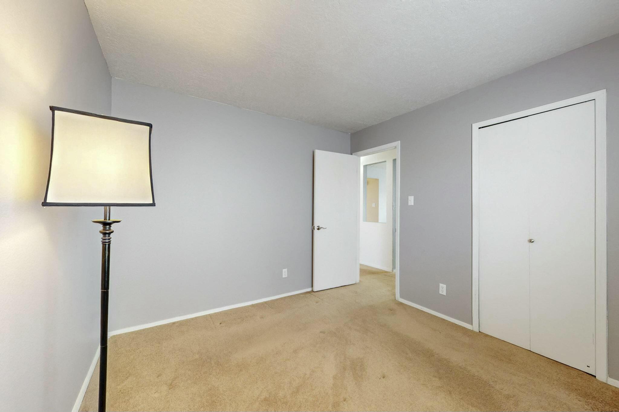 4828 PLATINUM Loop NE
