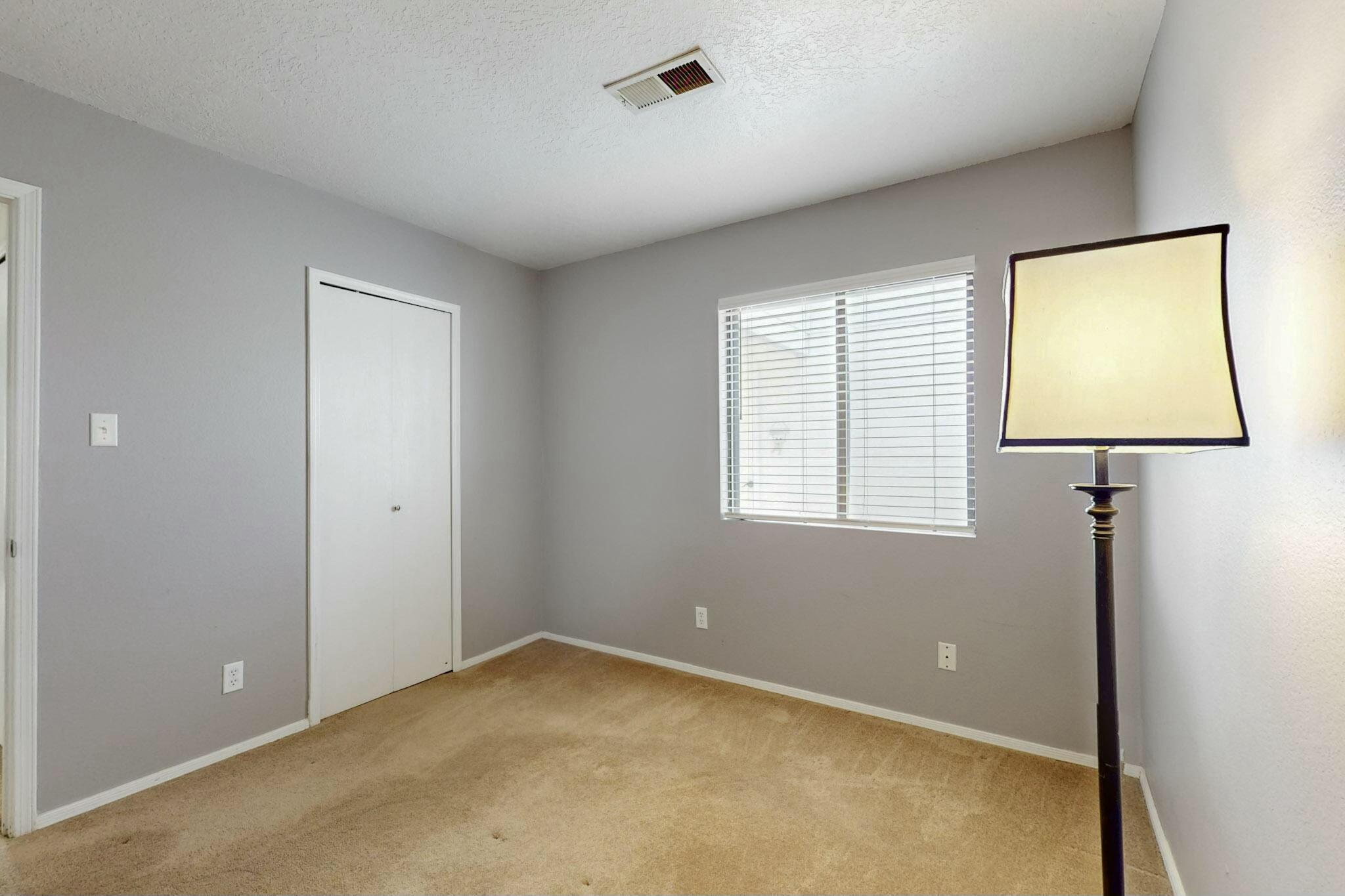 4828 PLATINUM Loop NE