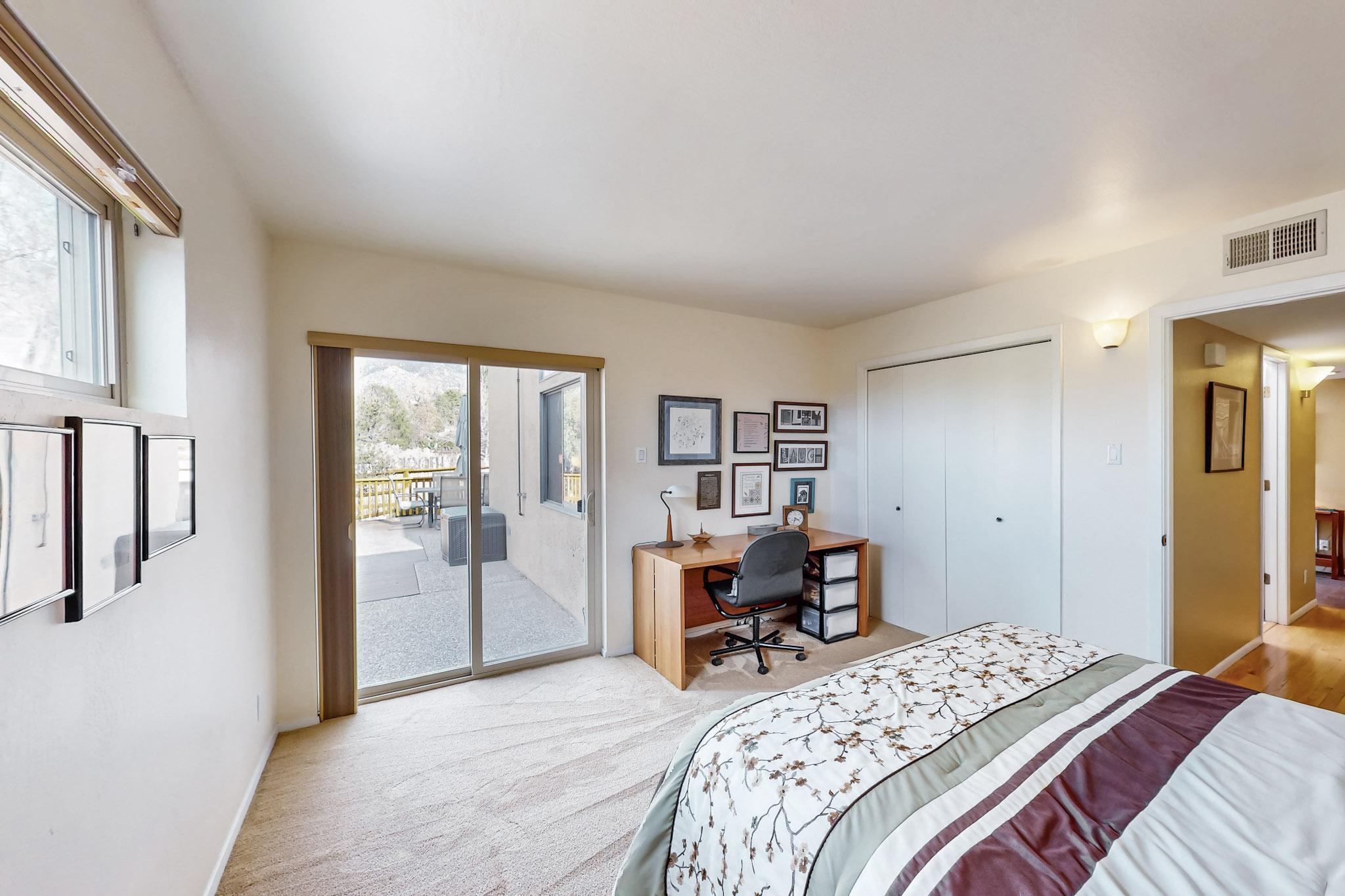 1911 QUAIL RUN Road NE