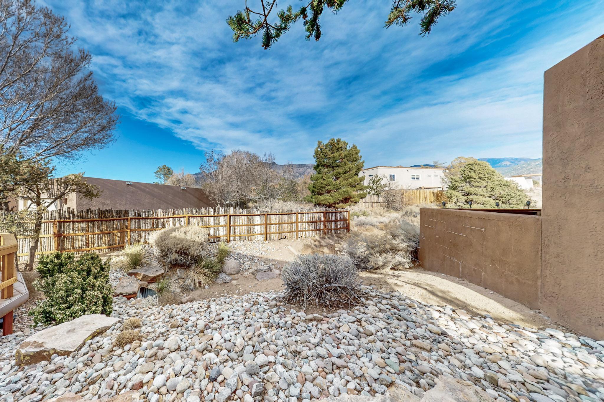 1911 QUAIL RUN Road NE