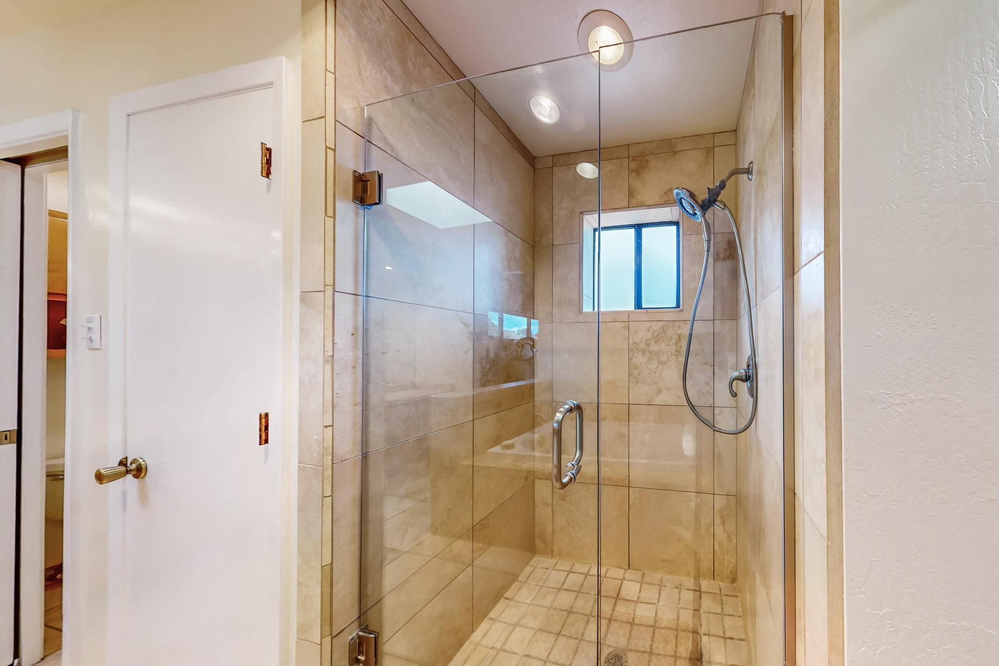 1911 QUAIL RUN Road NE