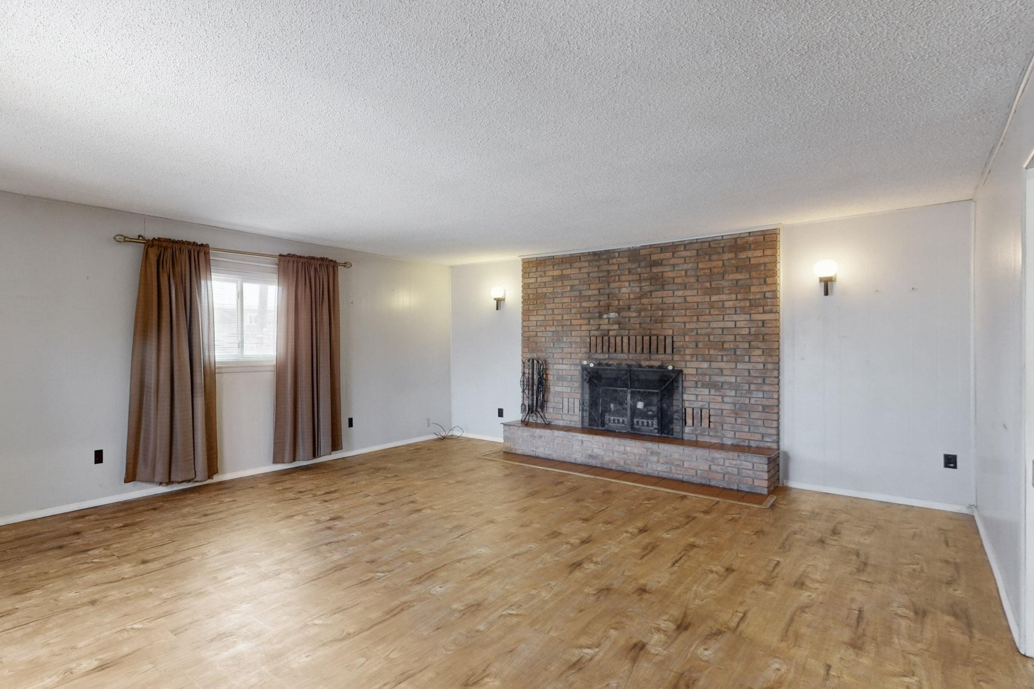 3706 CARLISLE Boulevard NE