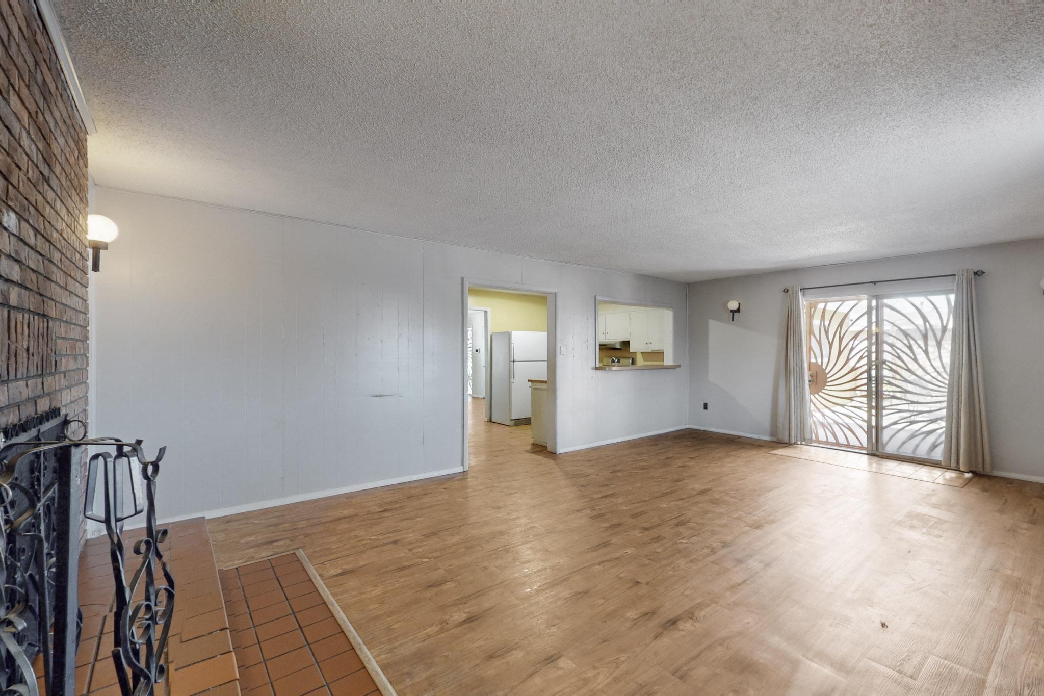 3706 CARLISLE Boulevard NE