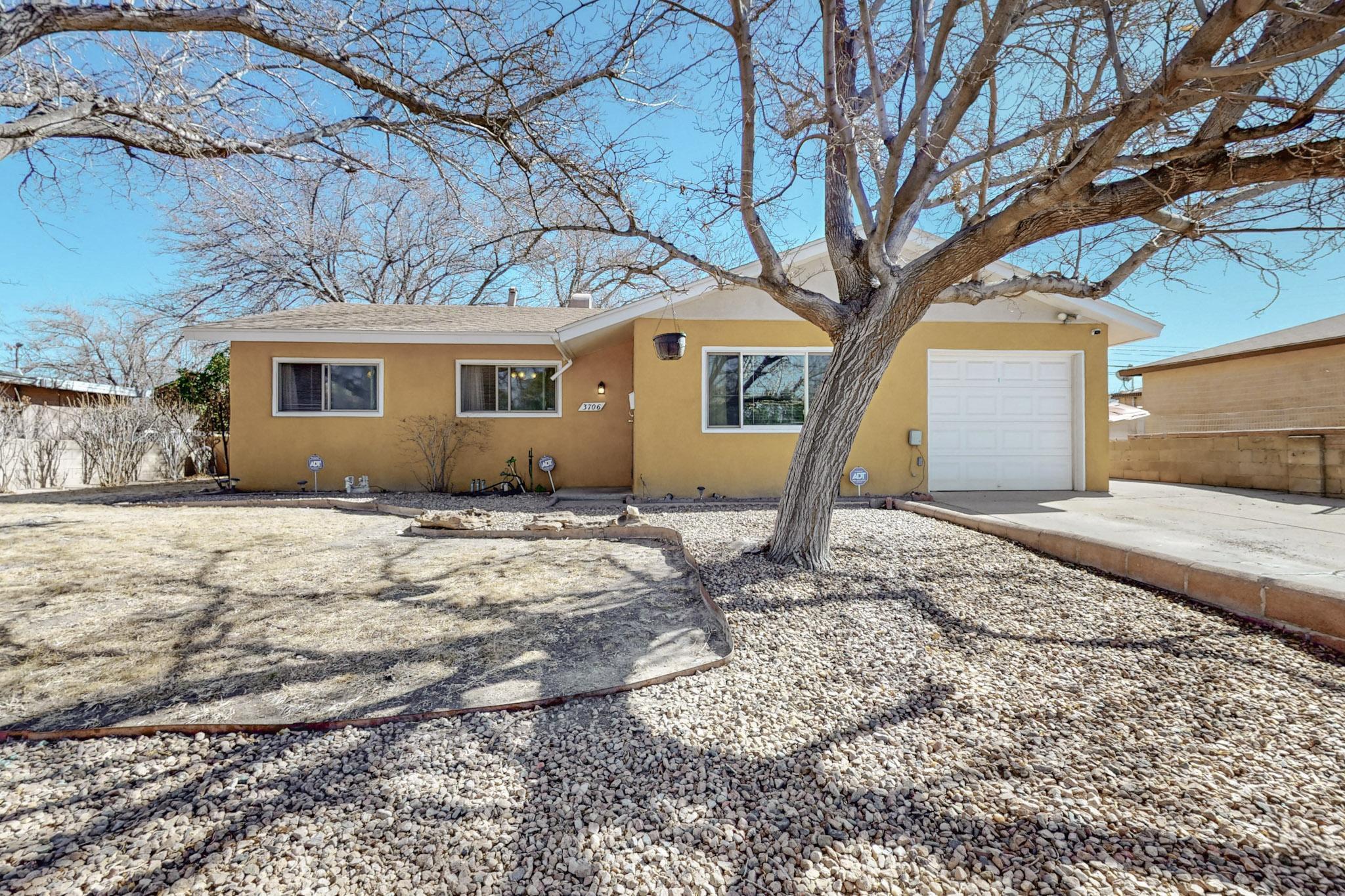 3706 CARLISLE Boulevard NE