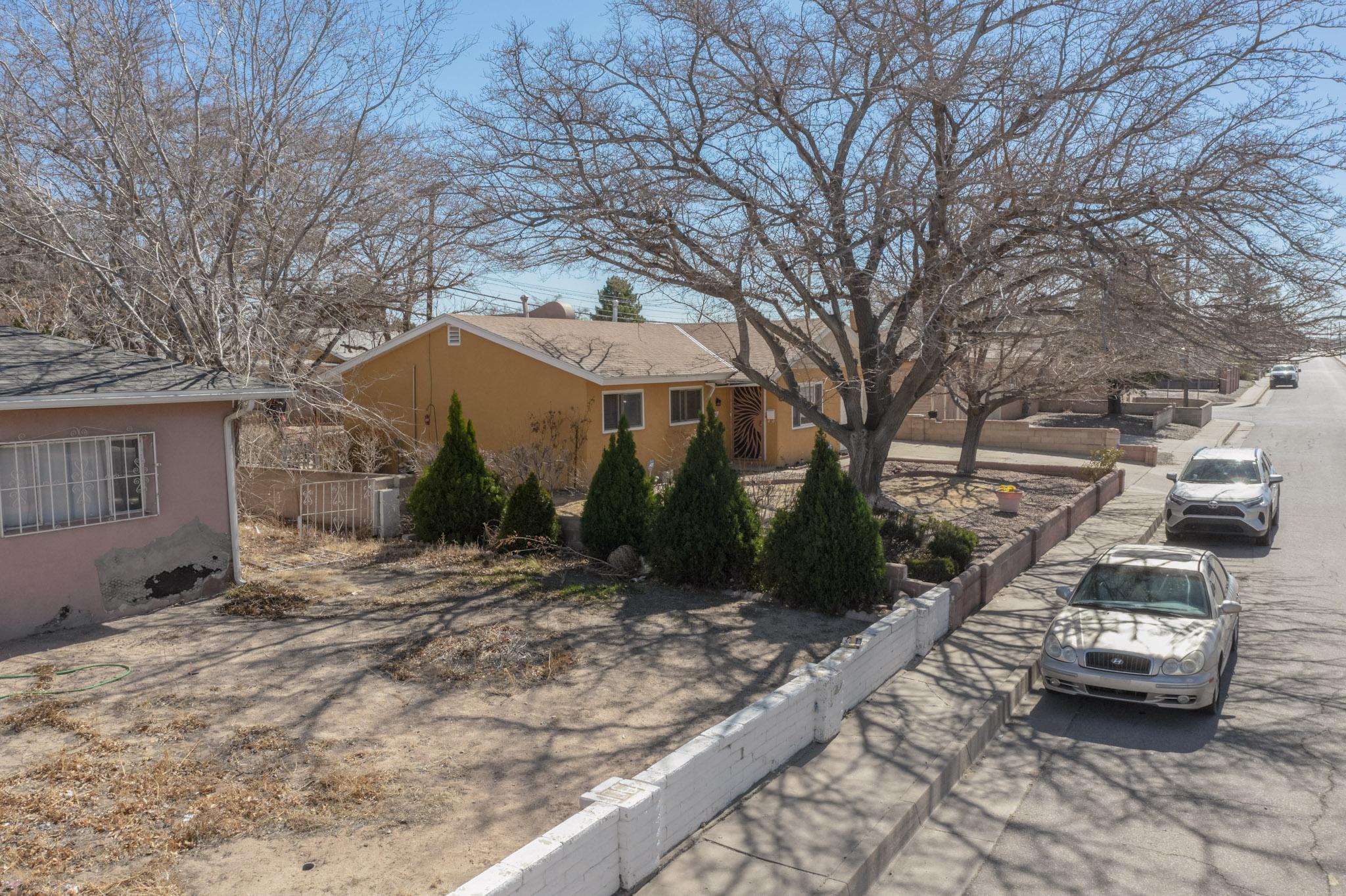 3706 CARLISLE Boulevard NE