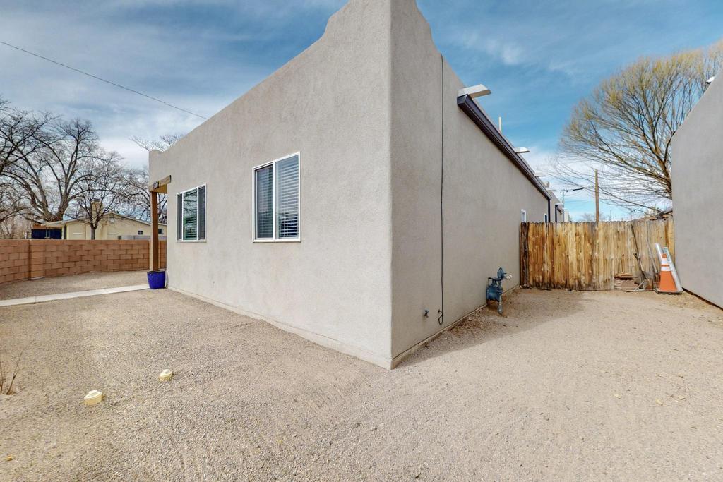 1021 STOVER Avenue SW