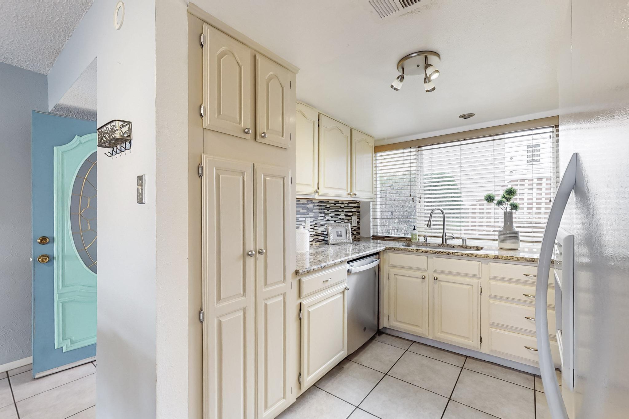 2700 Vista Grande Drive NW 32