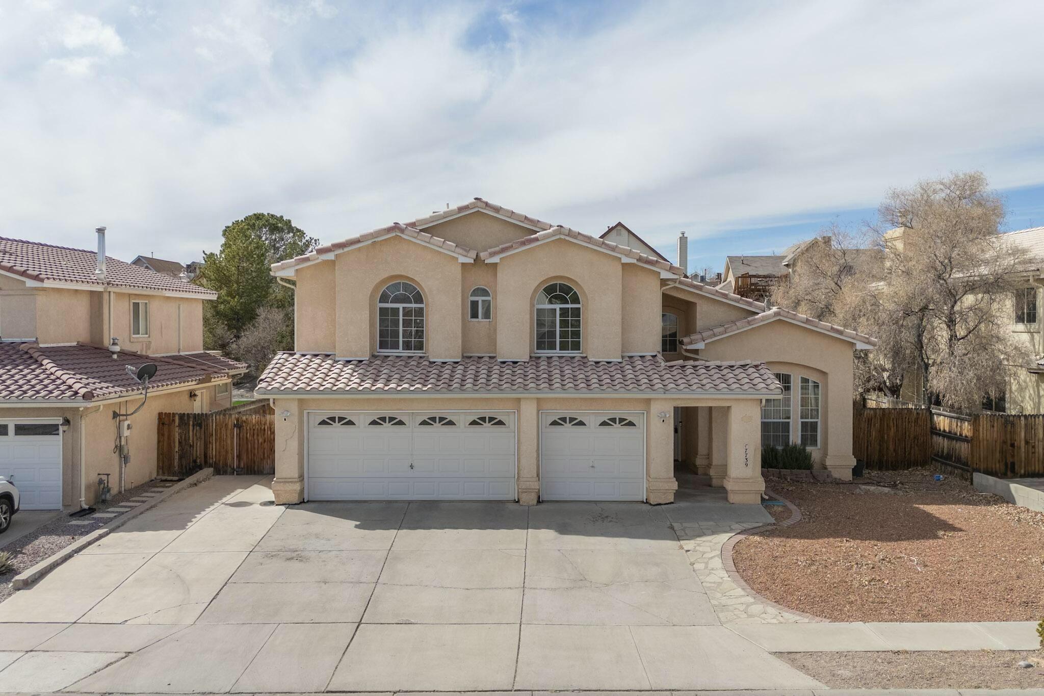 7739 RIDGEVIEW Drive NW