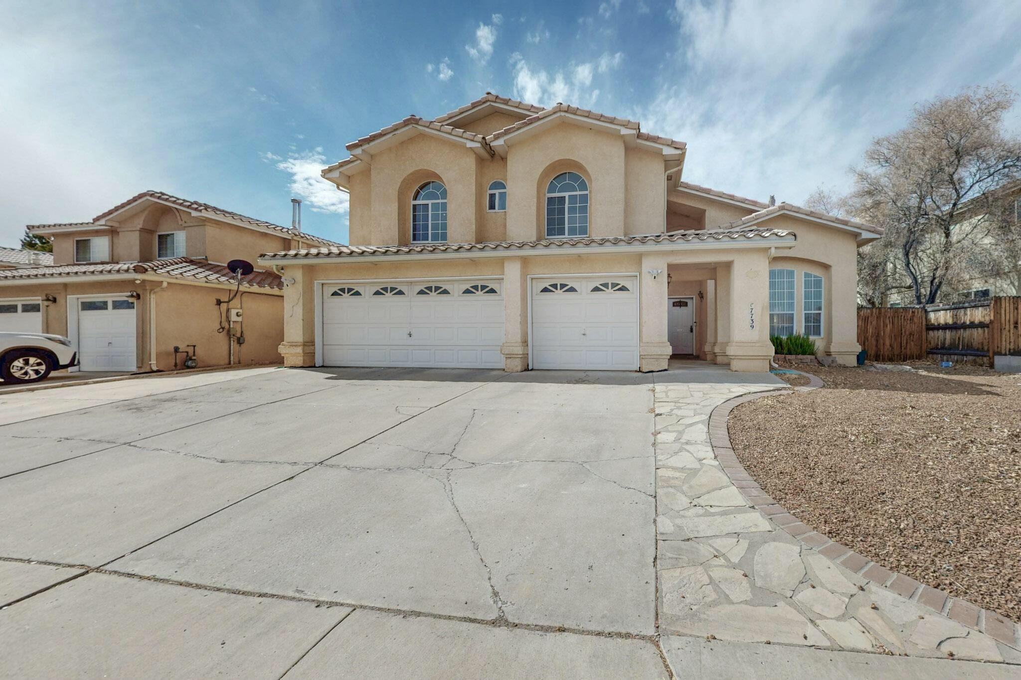 7739 RIDGEVIEW Drive NW