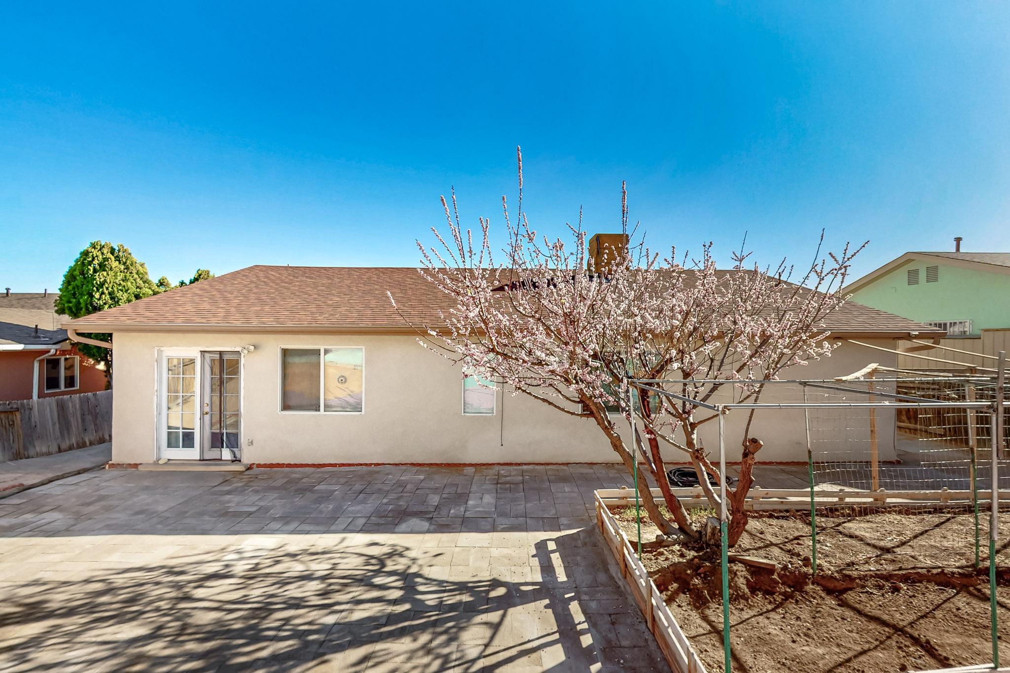 7801 AUTUMN CANYON Road SW