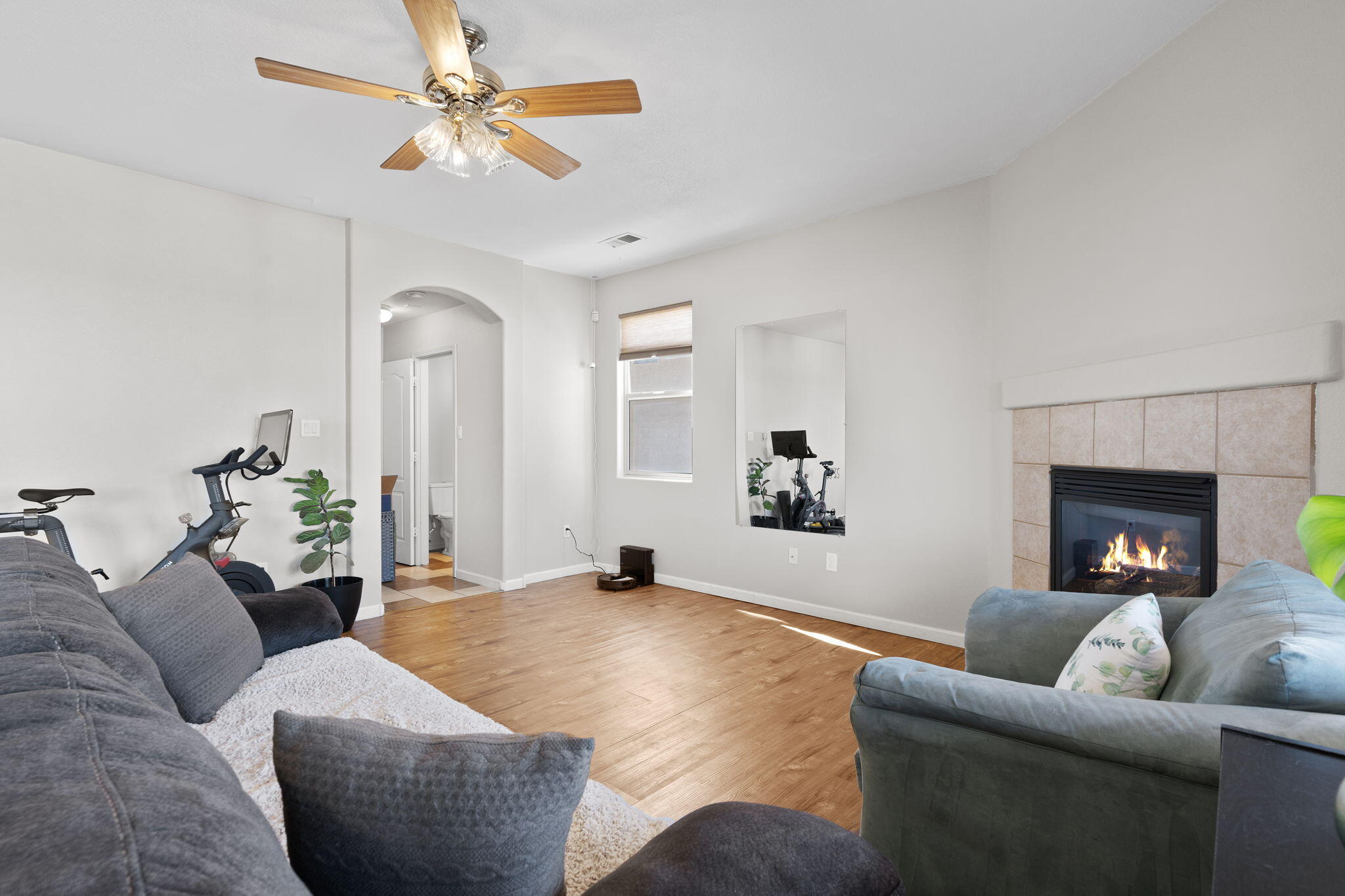 7805 ANGEL PEAK Road NW