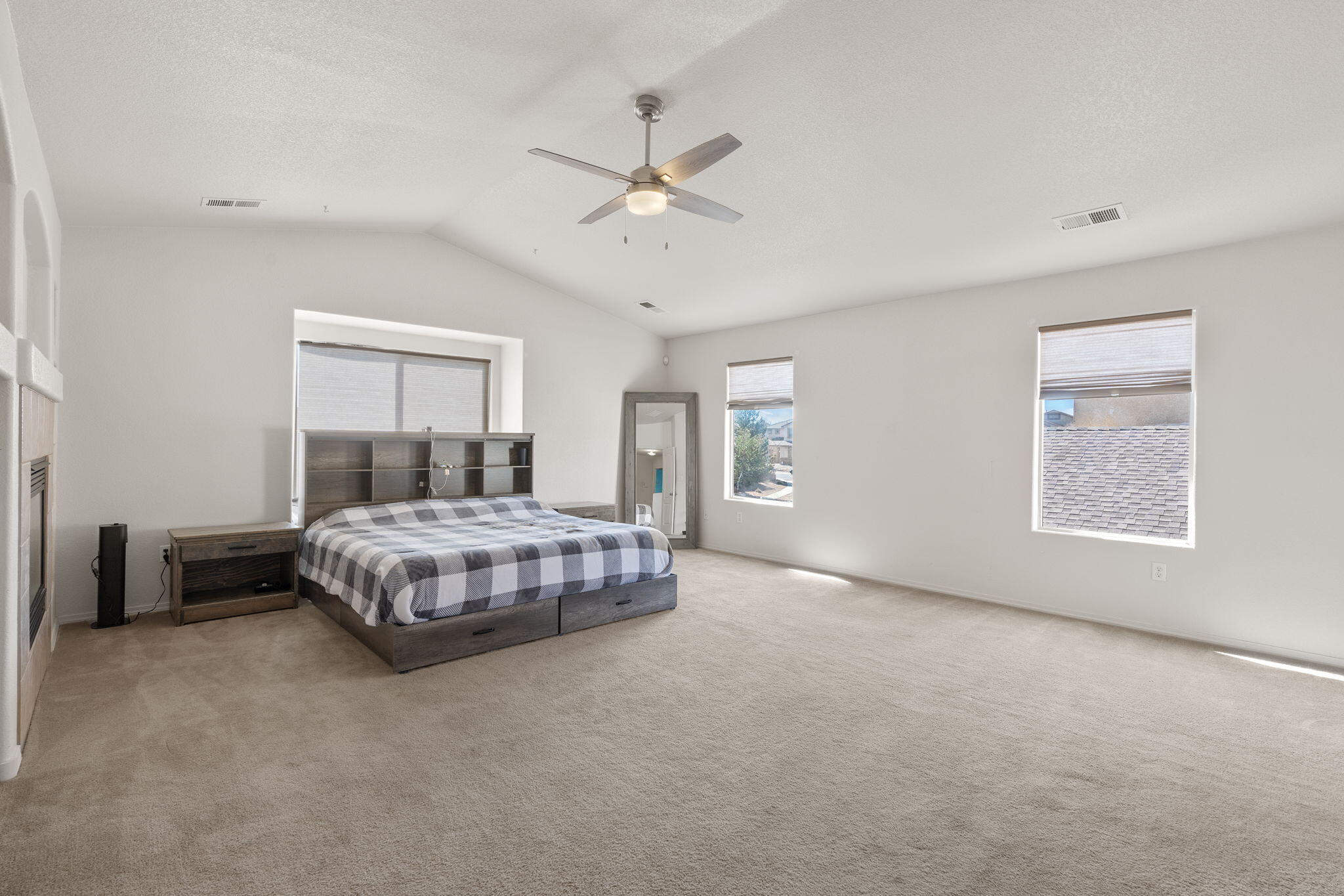 7805 ANGEL PEAK Road NW