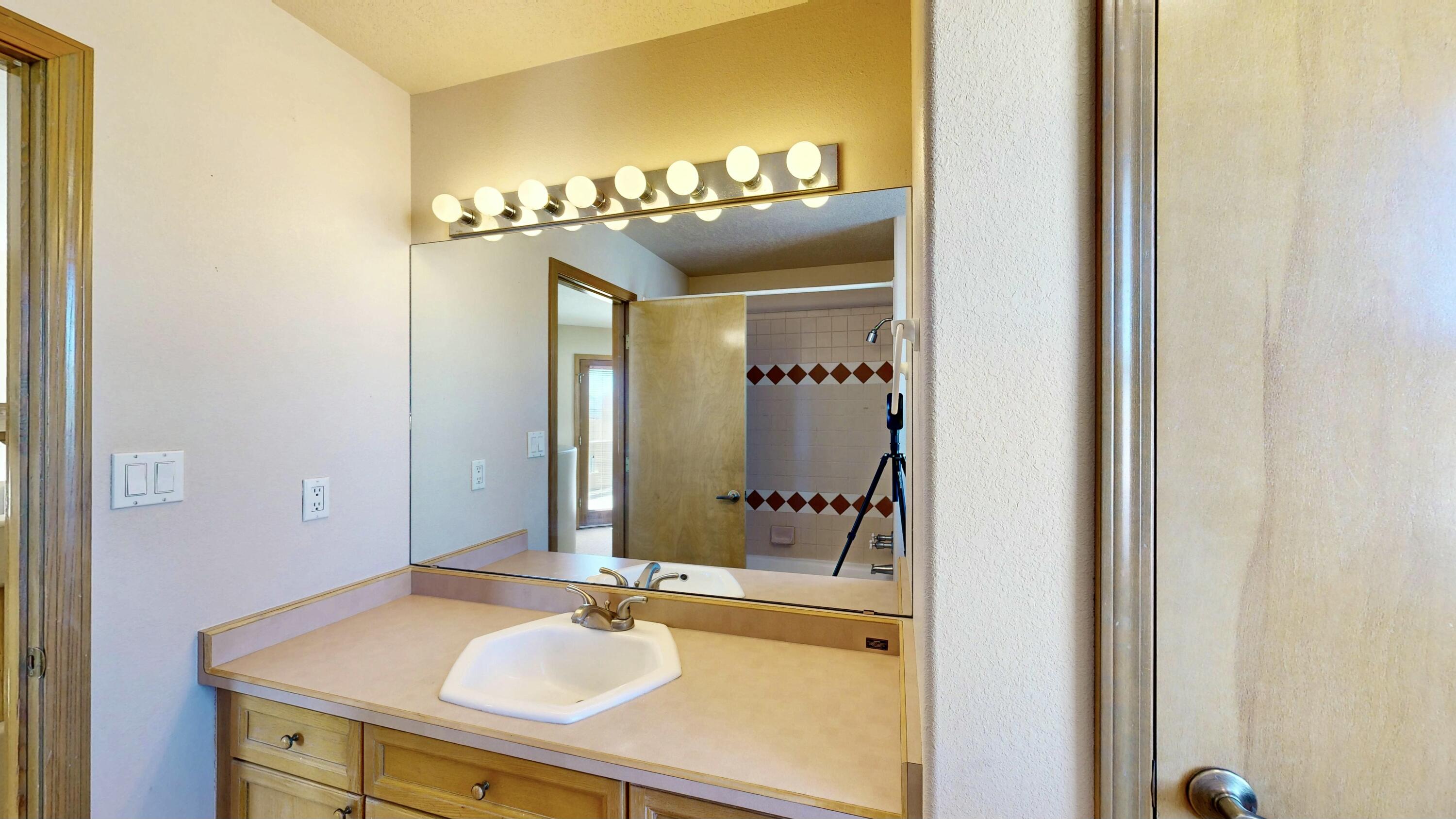 4404 RED TAIL COURT Court NW