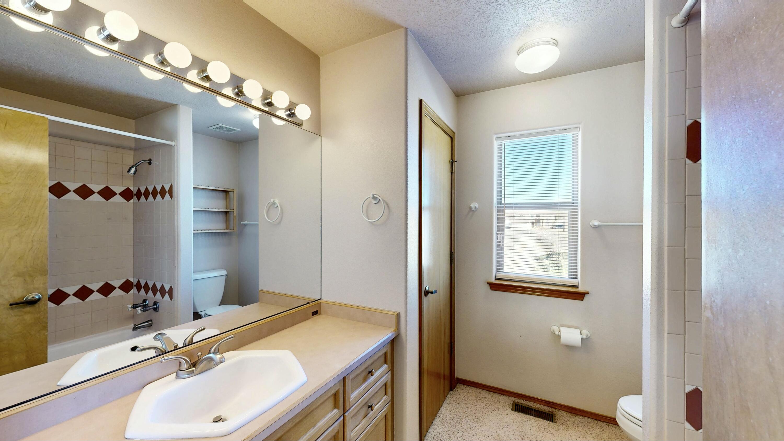 4404 RED TAIL COURT Court NW