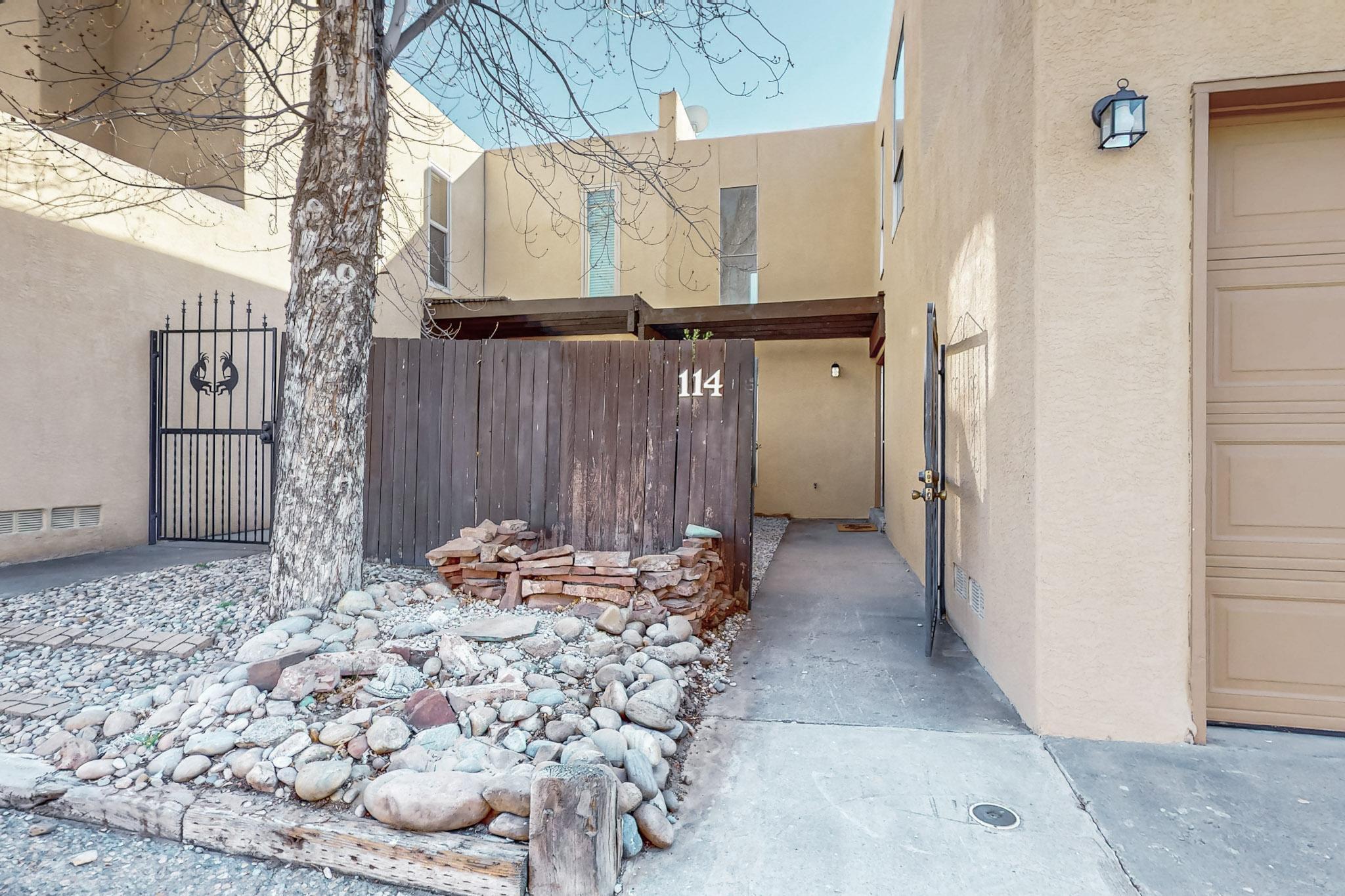 114 CALLE OLAS ALTOS NE