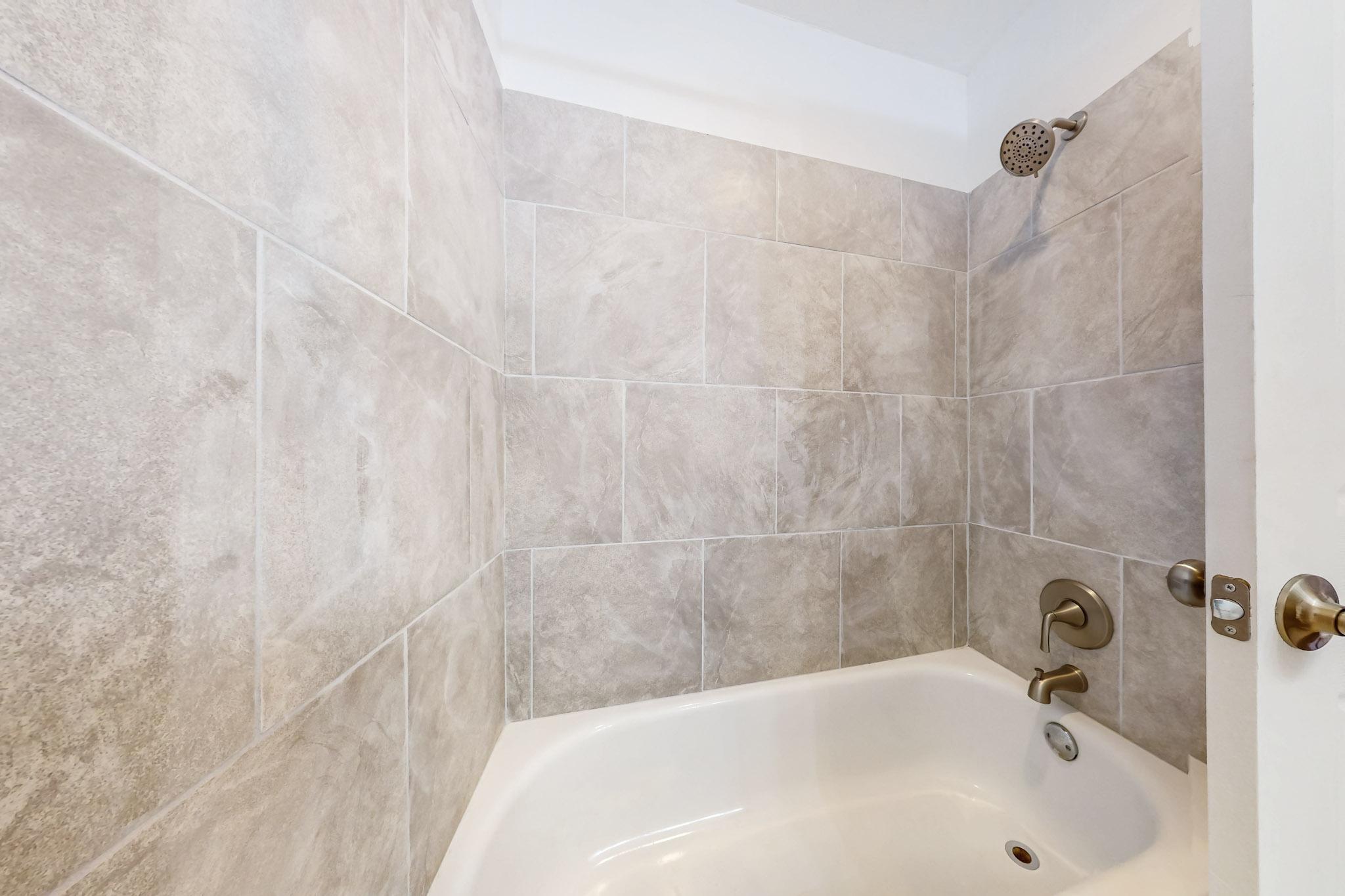 114 CALLE OLAS ALTOS NE