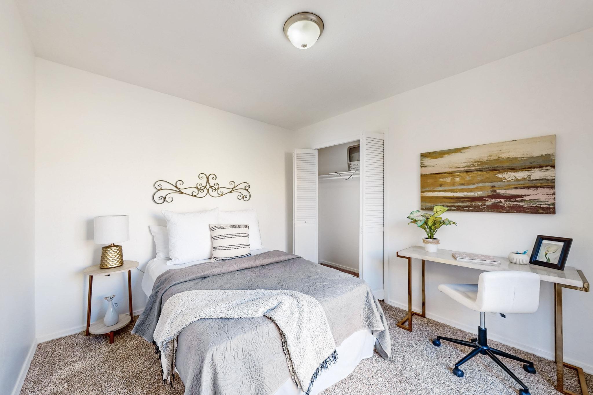 114 CALLE OLAS ALTOS NE