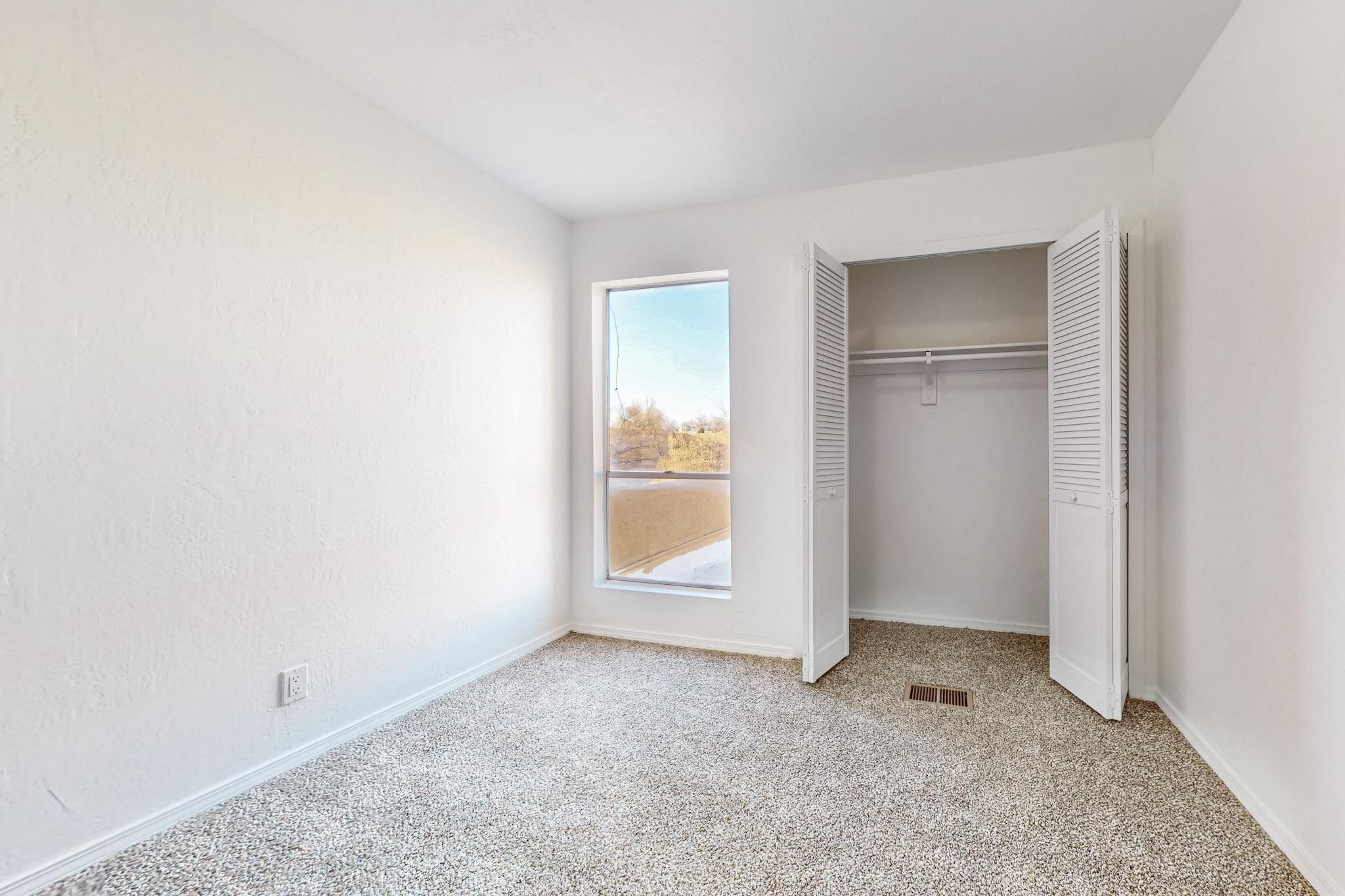 114 CALLE OLAS ALTOS NE