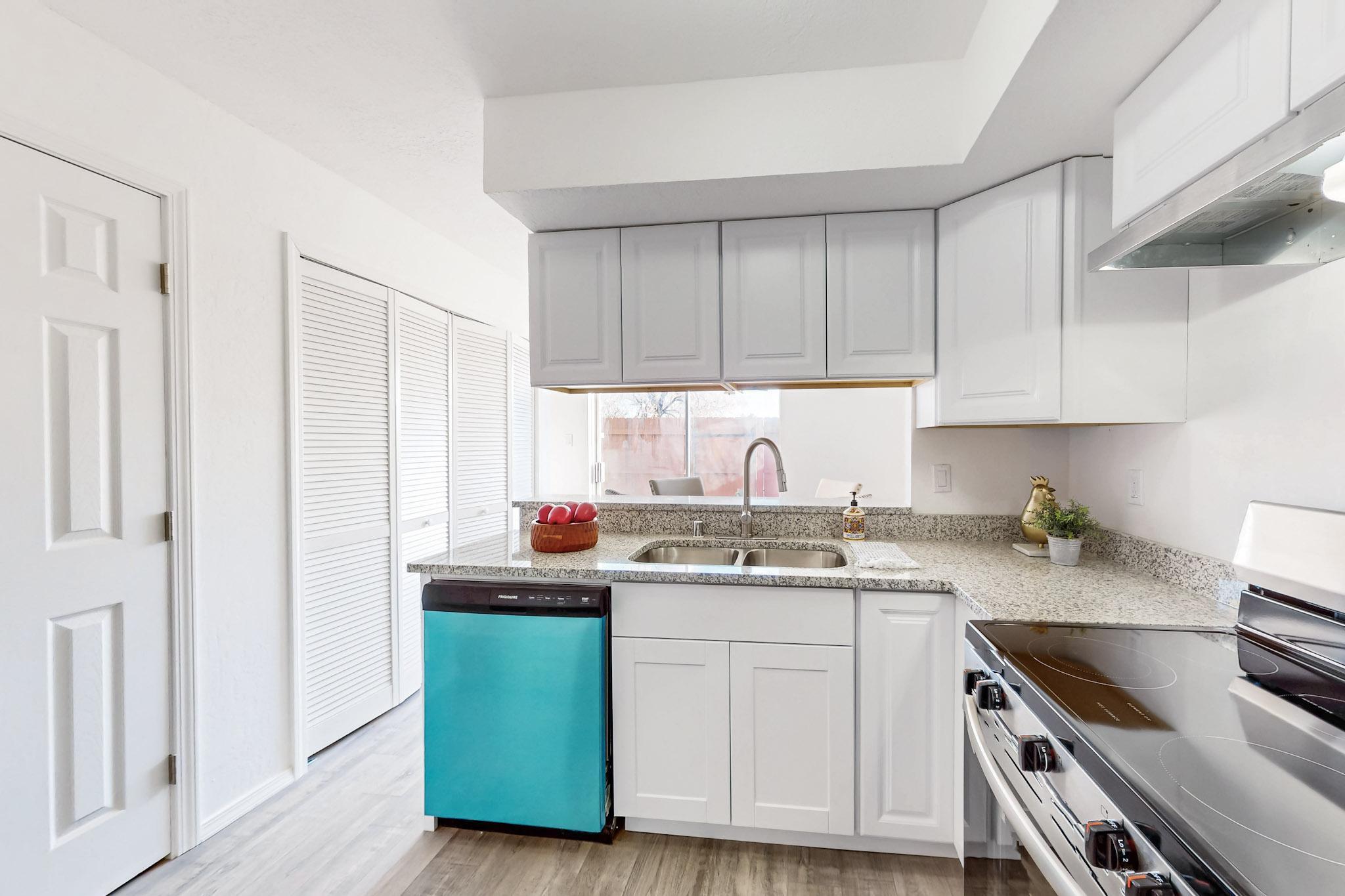 114 CALLE OLAS ALTOS NE